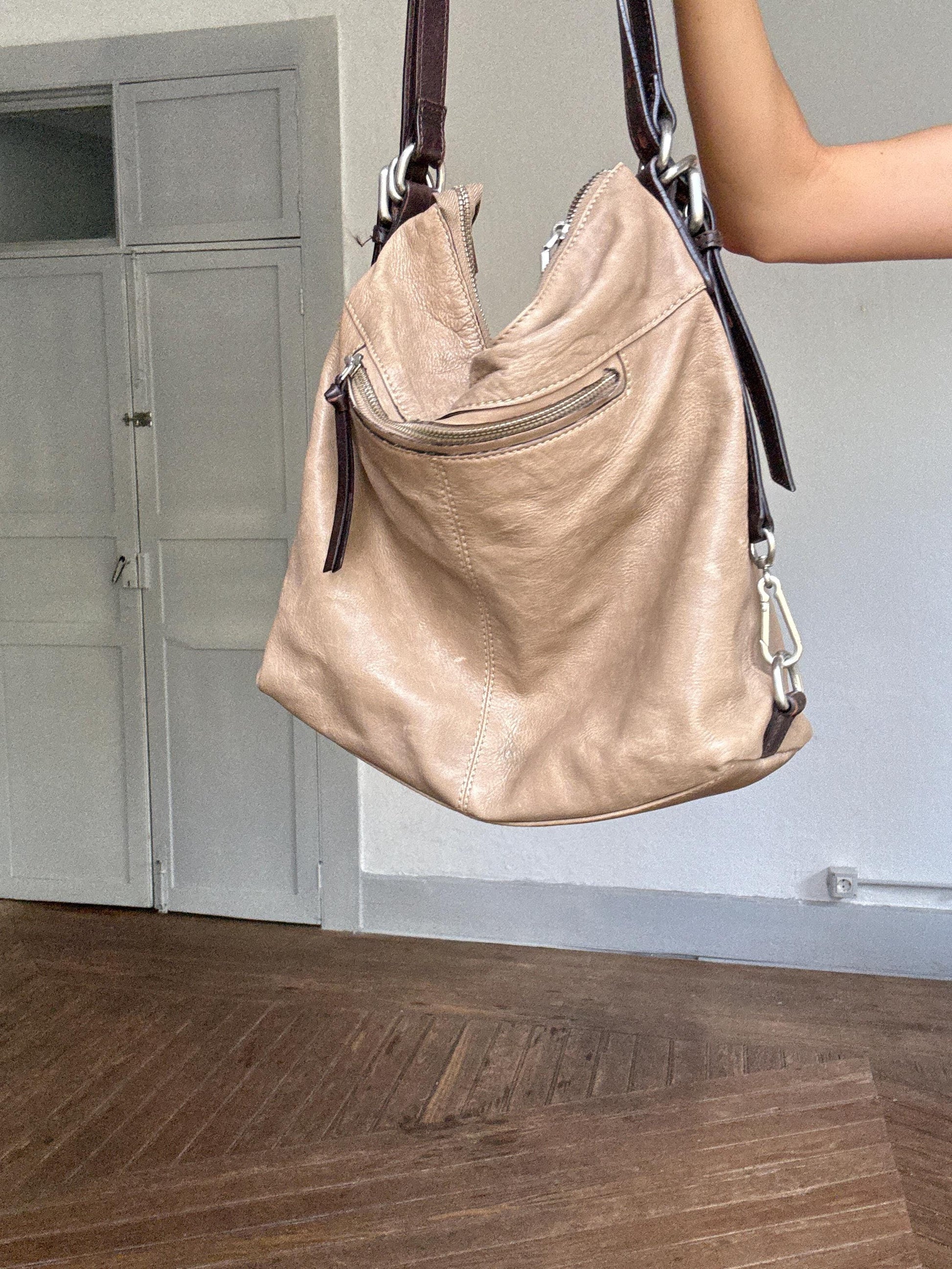 Abbacino tan leather shoulder bag – slouchy hobo style in lamb-feel leather & suede with zip detail, large size