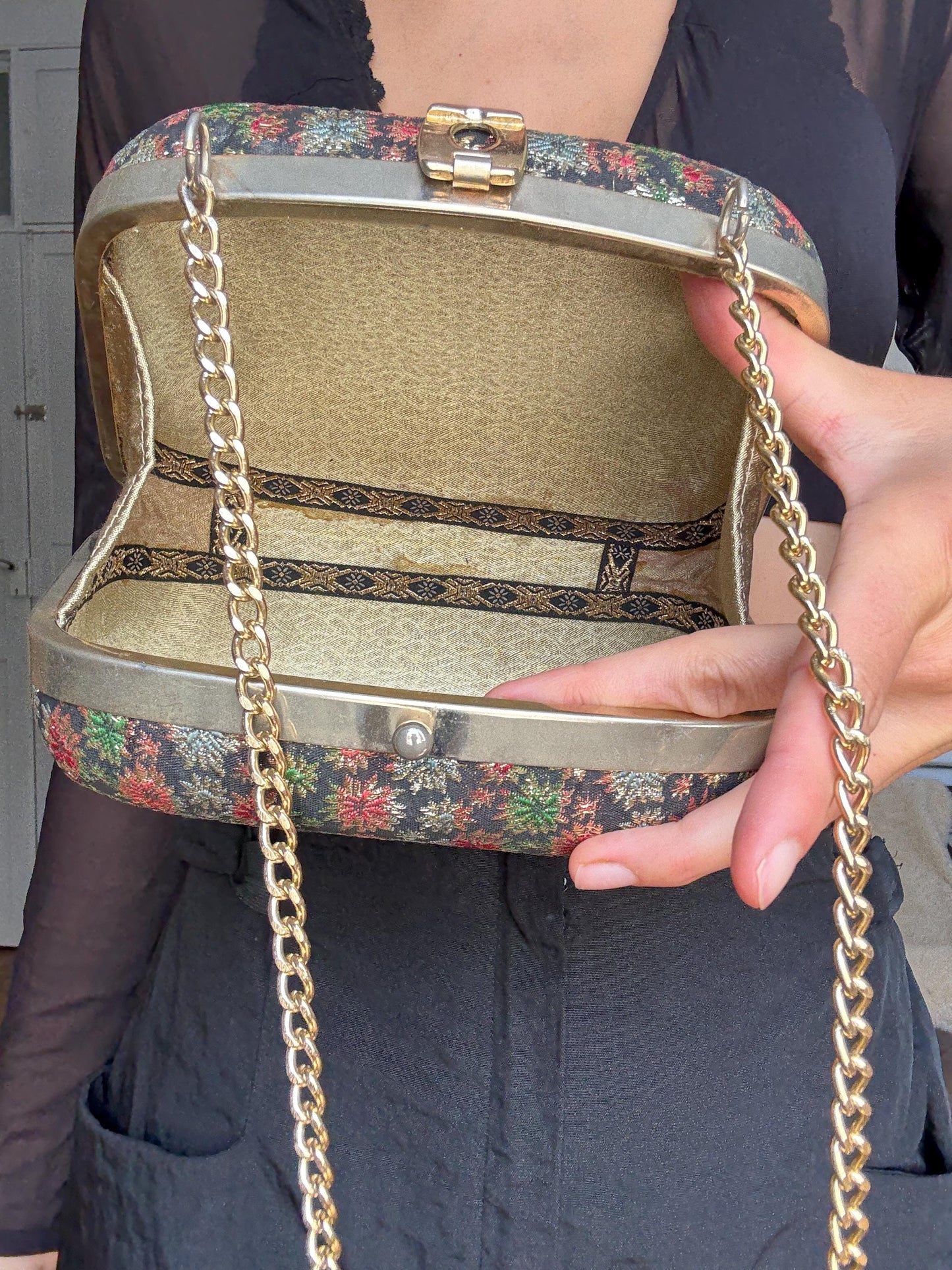 Vintage Metallic Floral Box Purse with Chain Strap – Y2K Tapestry Handbag with Retro Vibes