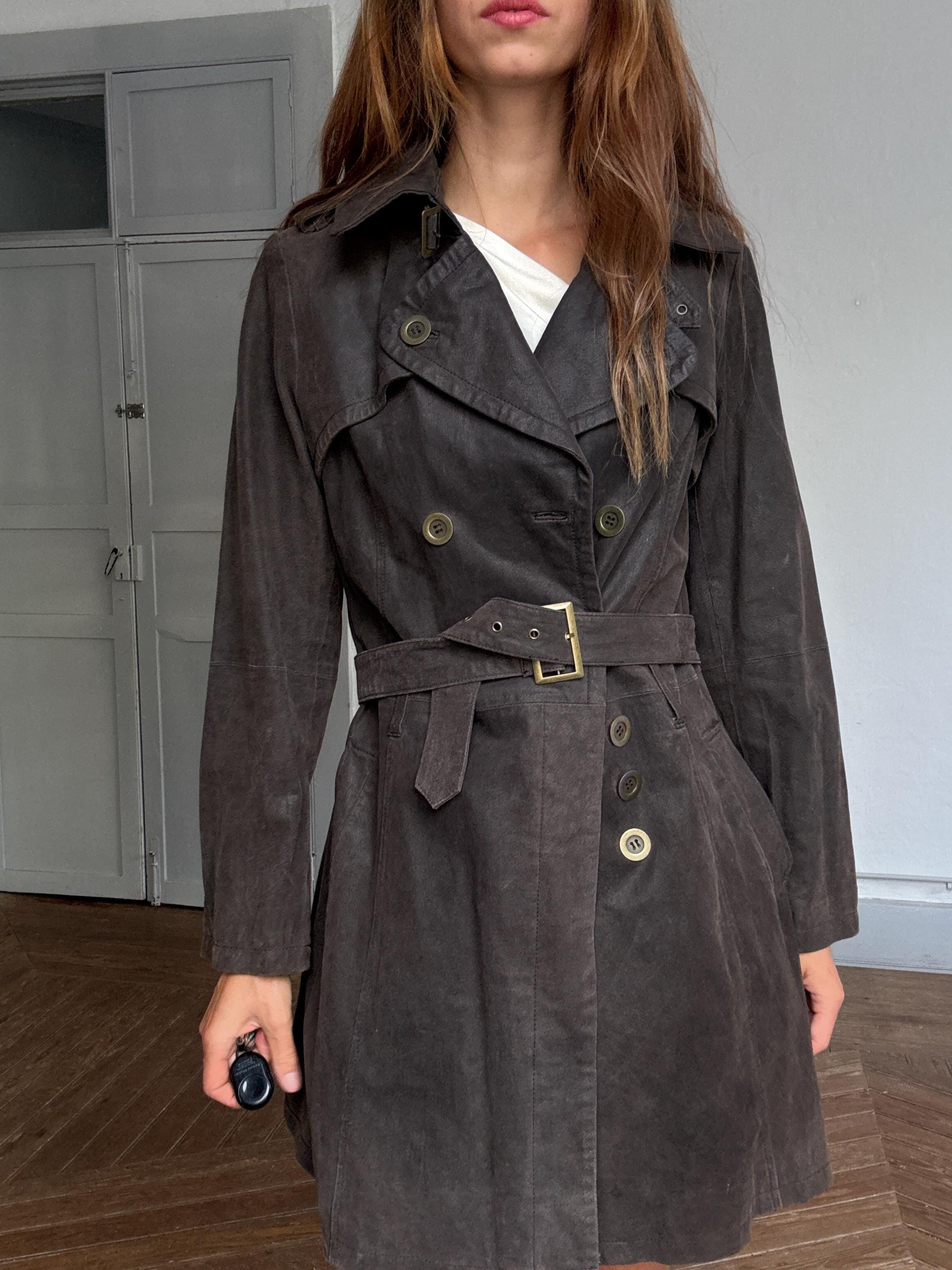 Vintage brown leather trench coat – belted real leather wrap coat D42 fits M, Matrix-inspired, Y2K dark academia femme fatale style