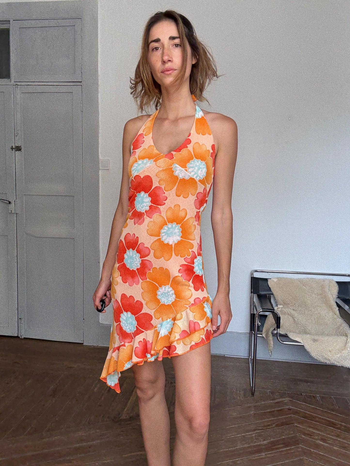 Y2K Floral Halter Dress – Vintage 2000s Ruffle Hem Mini in Groovy Orange Print, Stretchy Asymmetrical Summer Dress