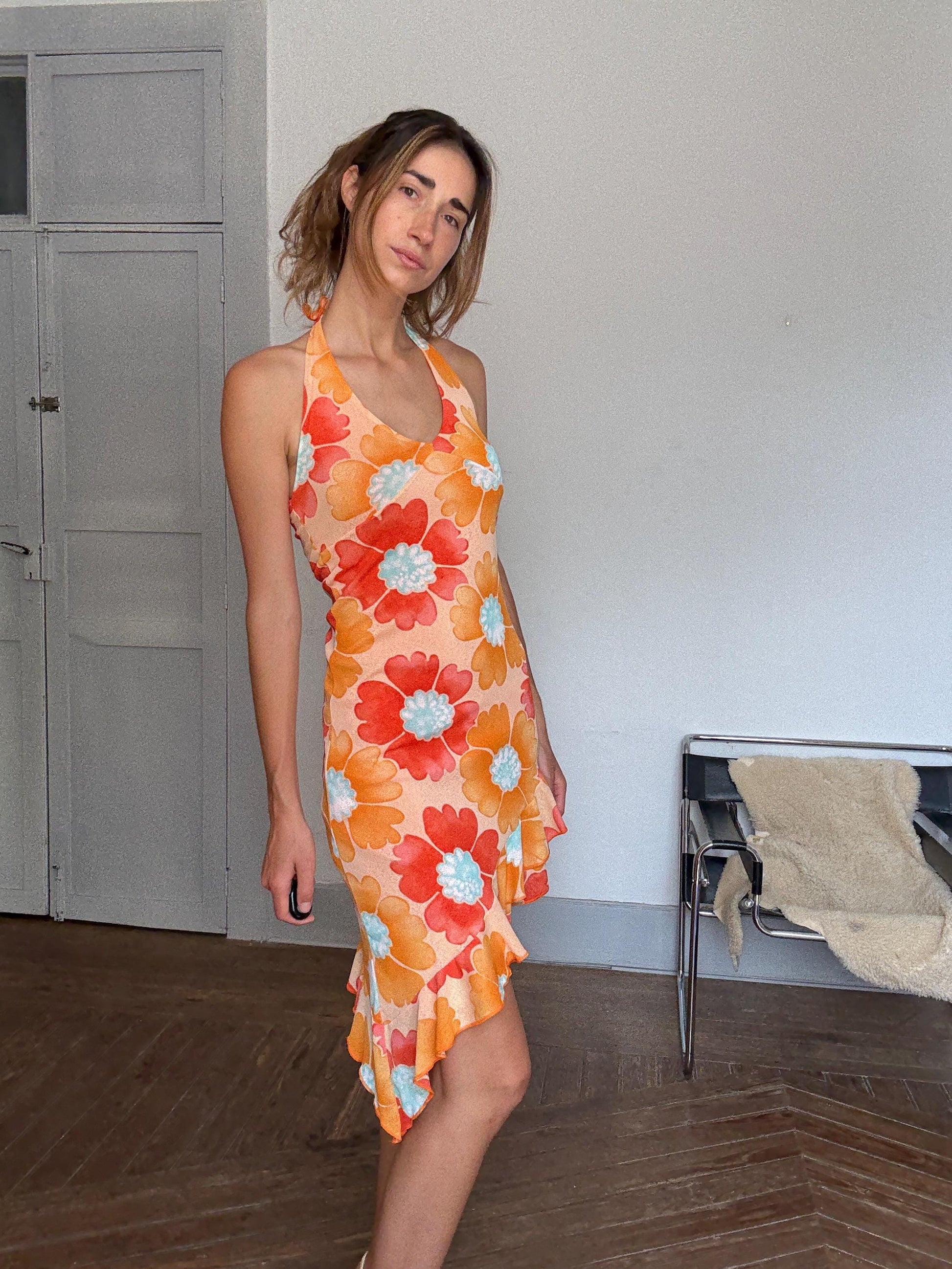 Y2K Floral Halter Dress – Vintage 2000s Ruffle Hem Mini in Groovy Orange Print, Stretchy Asymmetrical Summer Dress