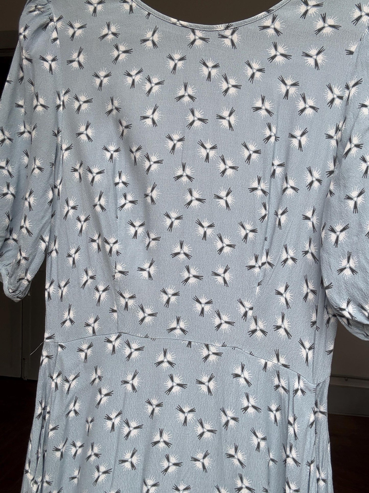 And Other Stories blue midi dress – puff sleeves, flared hem, abstract floral print, flattering waist, soft crepe, EUR 34, cottagecore chic