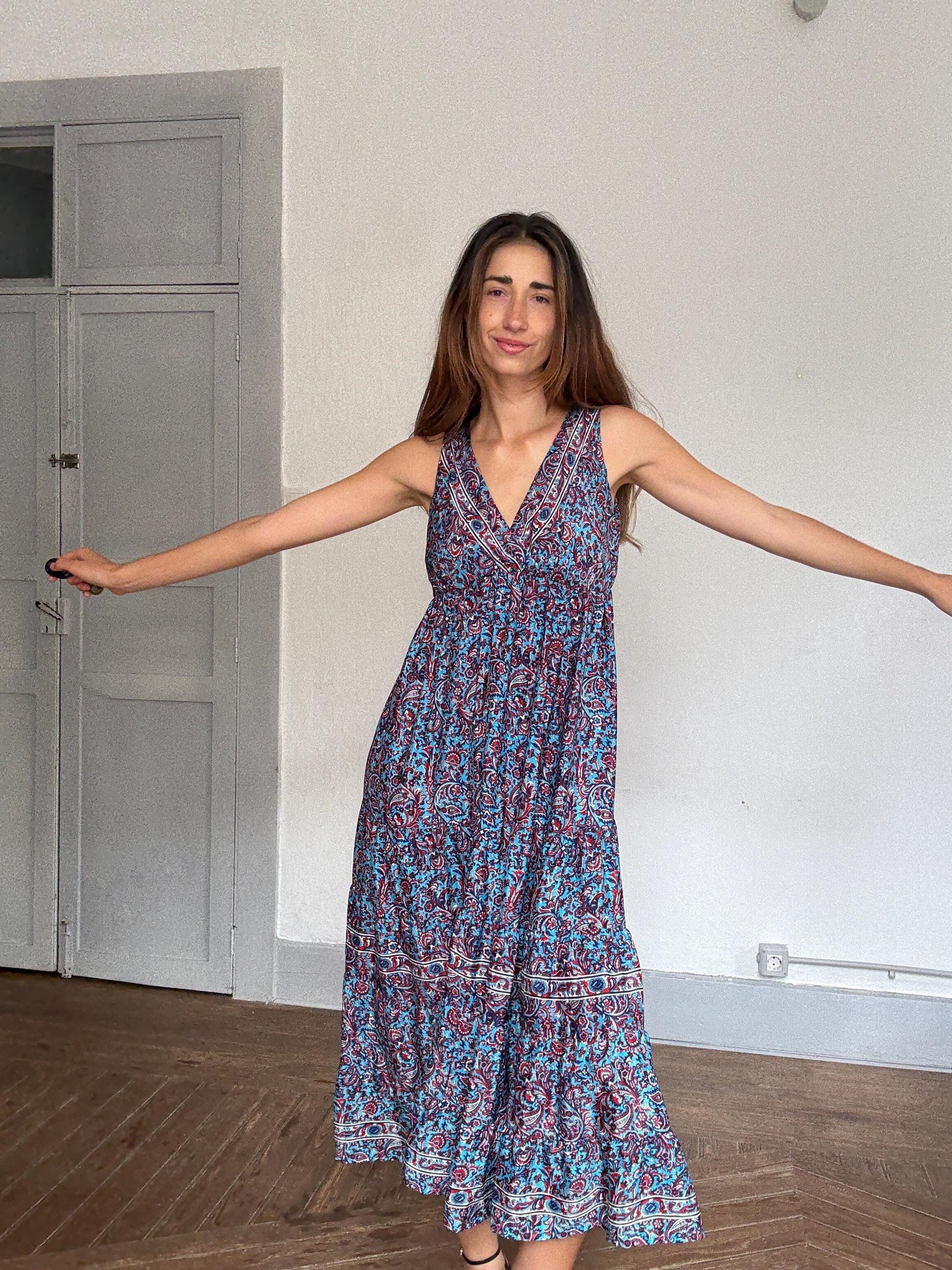 Boho Blue Paisley Maxi Dress – Indie Aesthetic Summer Festival Look,