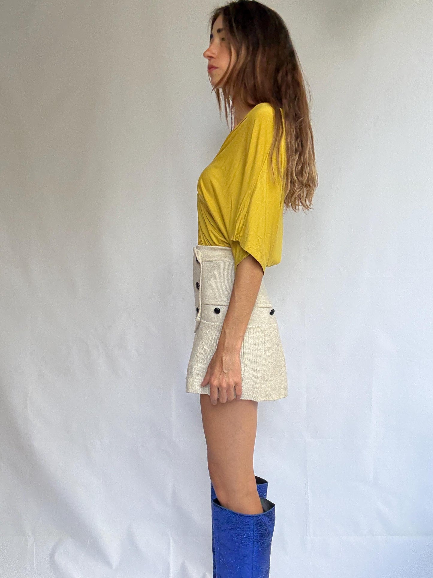 Curry yellow twist front top – Simorra Spain, stretchy soft fabric, cropped fit, v-neck blouse, flattering drape, size S