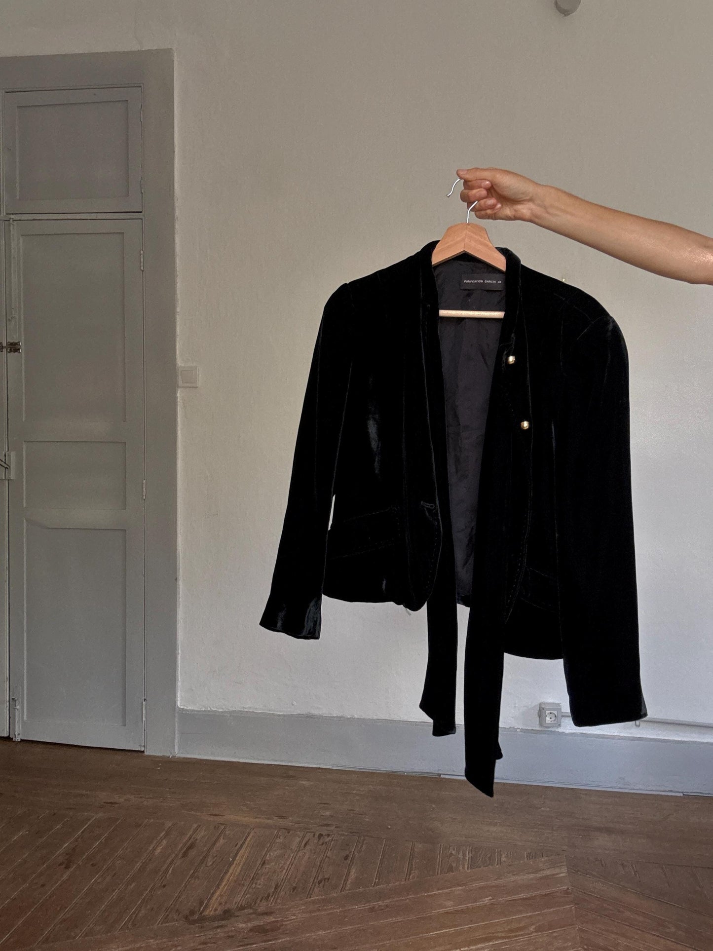 Purificación García Velvet Bow Blazer | French Girl Parisian Jacket | Luxury Black Tie-Neck Evening Blazer, Size M - L