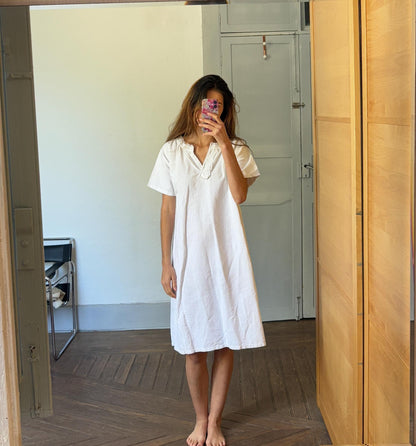 White Victorian Nightgown With Scalloped Collar