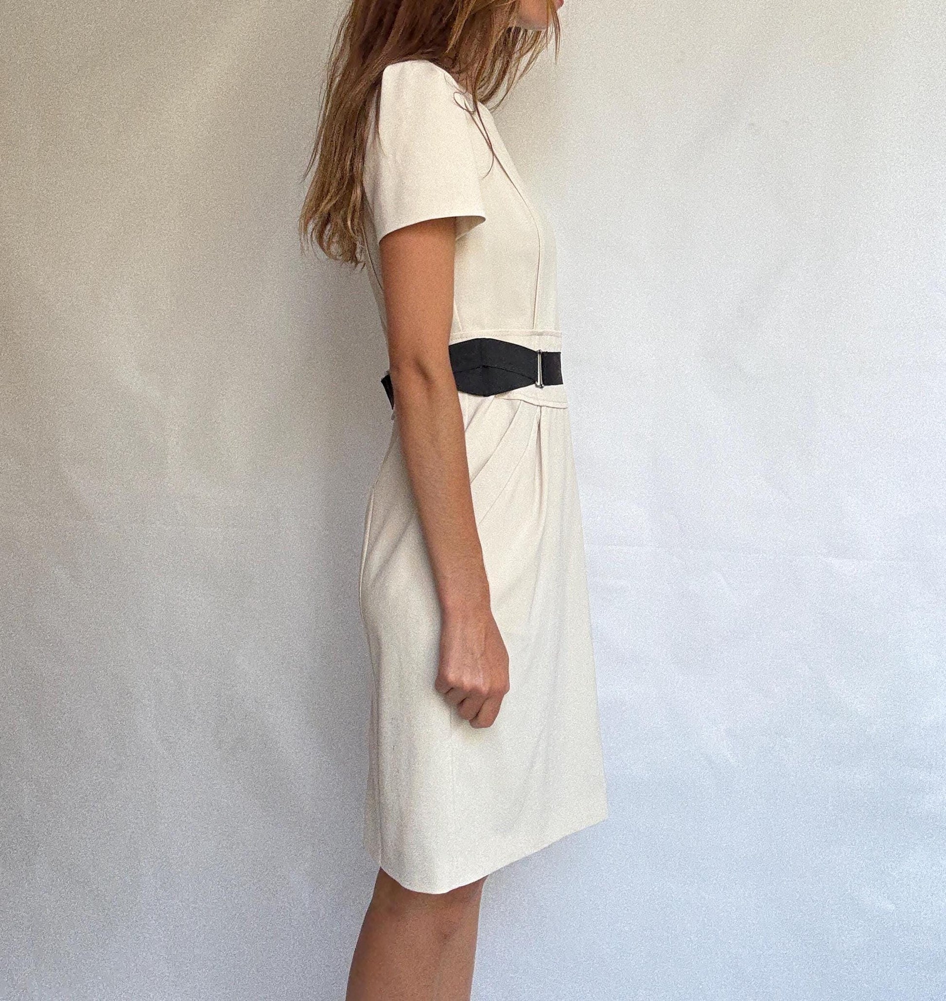 Luxury Designer Alberta Ferretti Cream Dress – Philosophy Line – Elegant white and black Minimalist Midi with Pockets – Size M