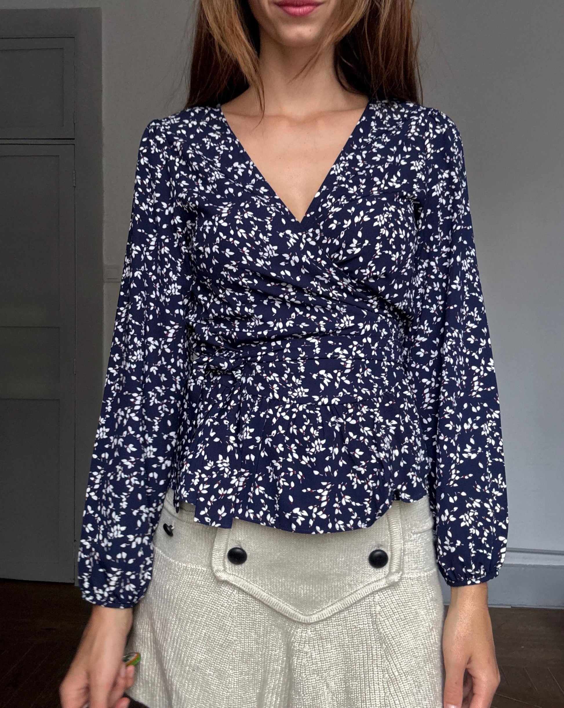 Comptoir des Cotonniers navy floral wrap blouse – v-neck, long puff sleeves, adjustable tie waist, flattering romantic silhouette