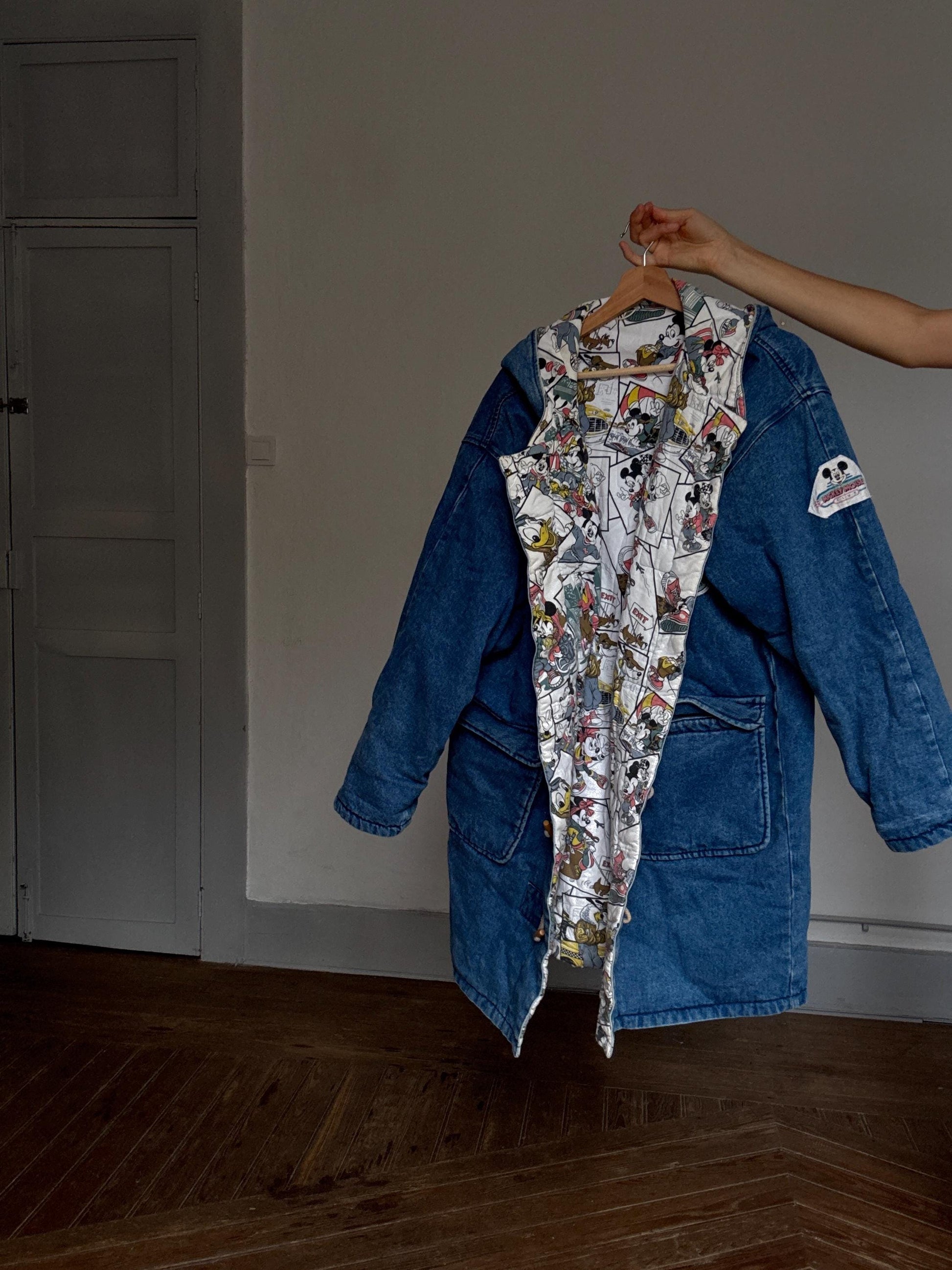 Rare vintage Mickey Mouse duffel coat – heavy cotton denim, cartoon print lining, toggle closure, warm padded Disney outerwear