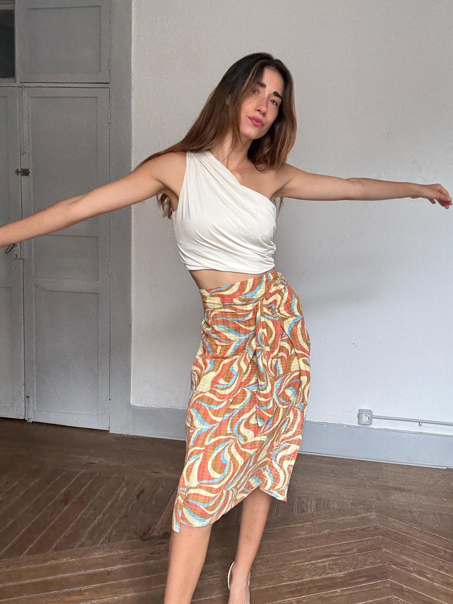 Natura vintage swirl print midi skirt – size M, 100% cotton, Y2K aesthetic, back zipper, front tie detail