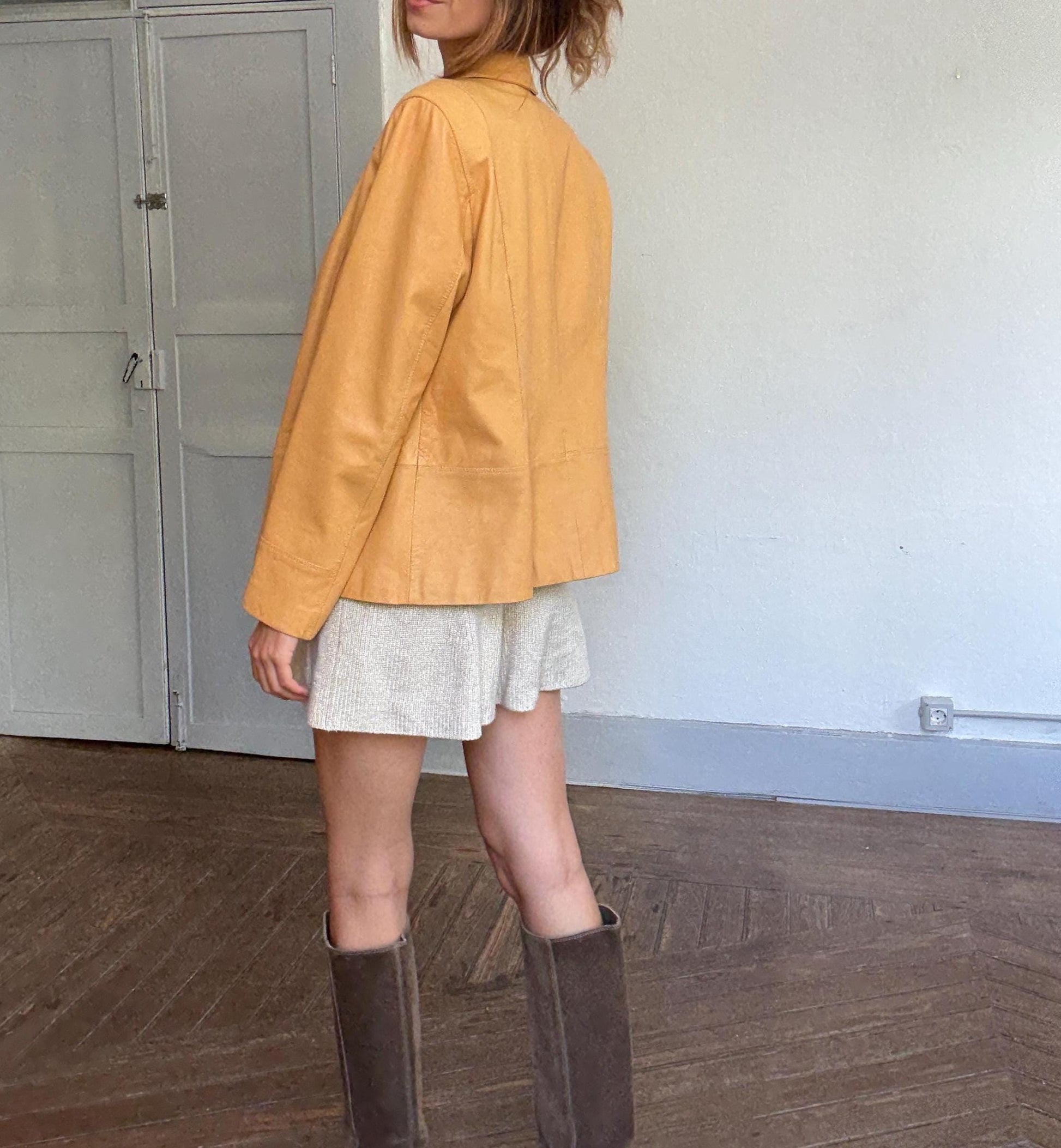 Victor Sanjuan lambskin leather jacket – size 44, YKK double zip, sheepskin, tailored fit, light tan biker style