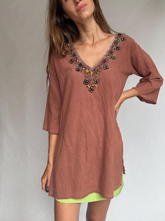 Beaded embellished cotton tunic by Hugo Samuel – rust brown boho v-neck top – 100% cotton – labeled L – detailed neckline
