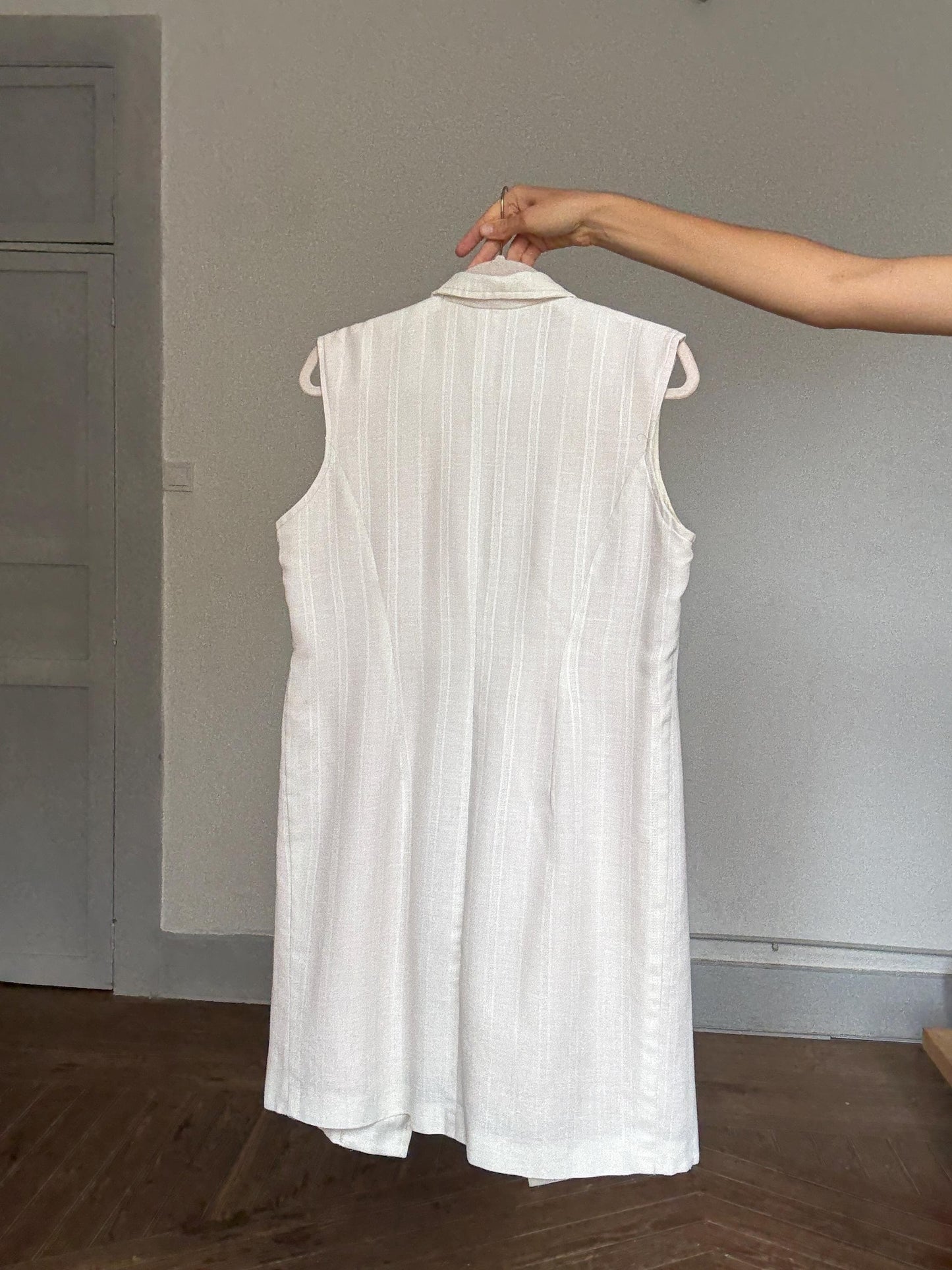 Vintage handmade ivory dress – M/L fit, sleeveless blazer cut, gold buttons, cotton feel, lined, oversized vest dress