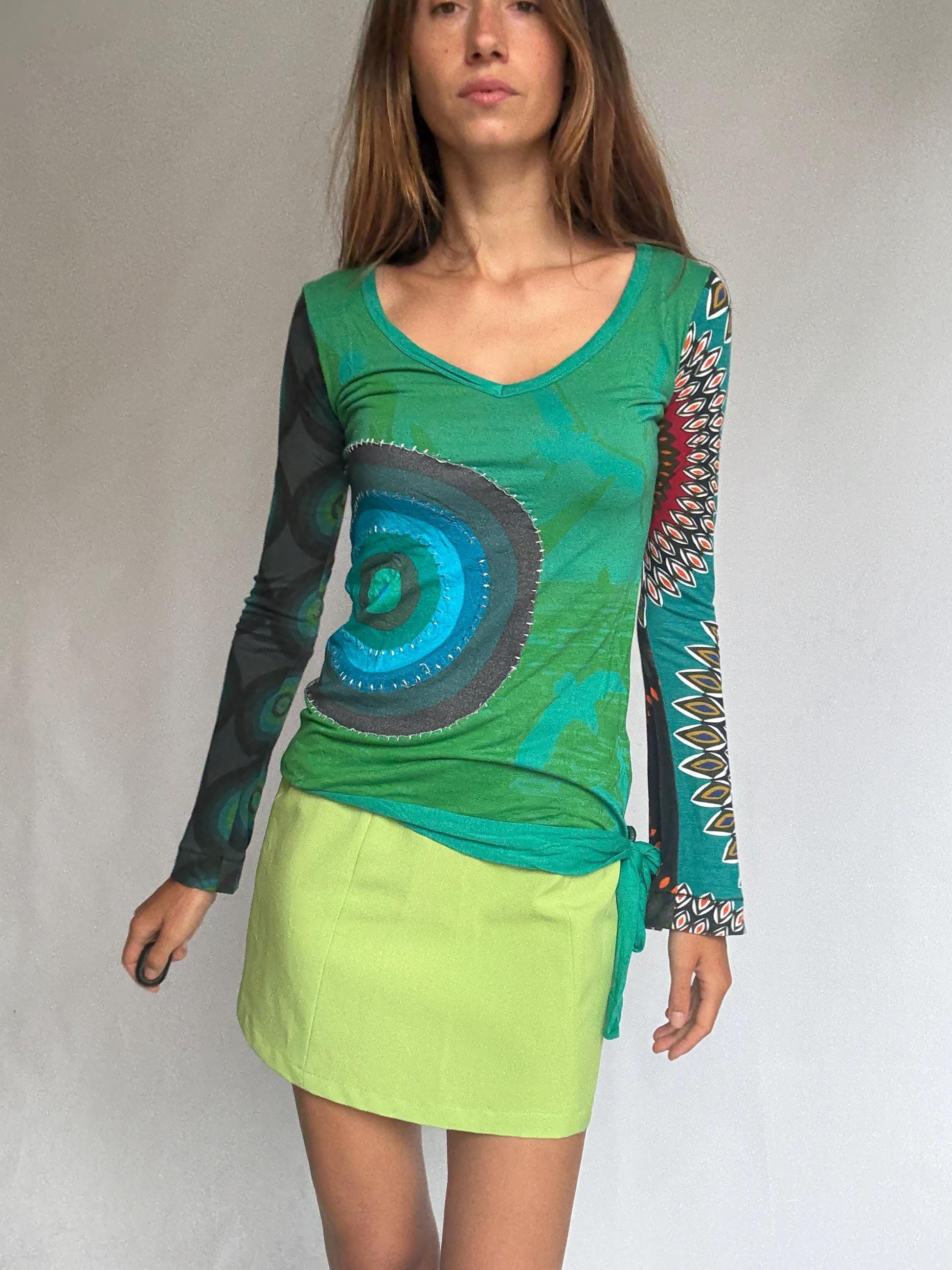 Desigual long sleeve green graphic blouse – bold print, tie waist detail – soft viscose top – no size tag, fits like XS–S