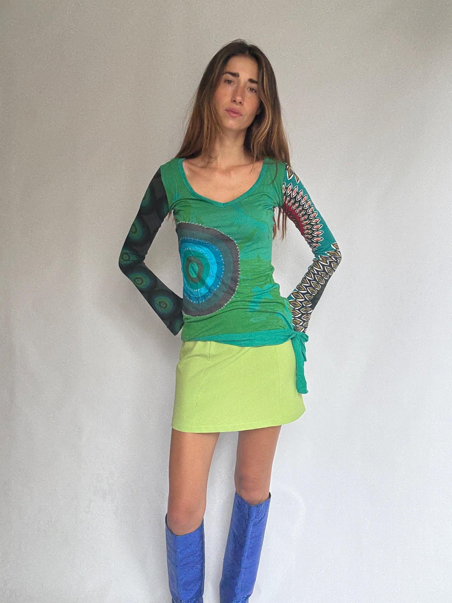 Desigual long sleeve green graphic blouse – bold print, tie waist detail – soft viscose top – no size tag, fits like XS–S