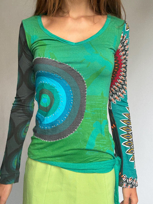 Desigual long sleeve green graphic blouse – bold print, tie waist detail – soft viscose top – no size tag, fits like XS–S