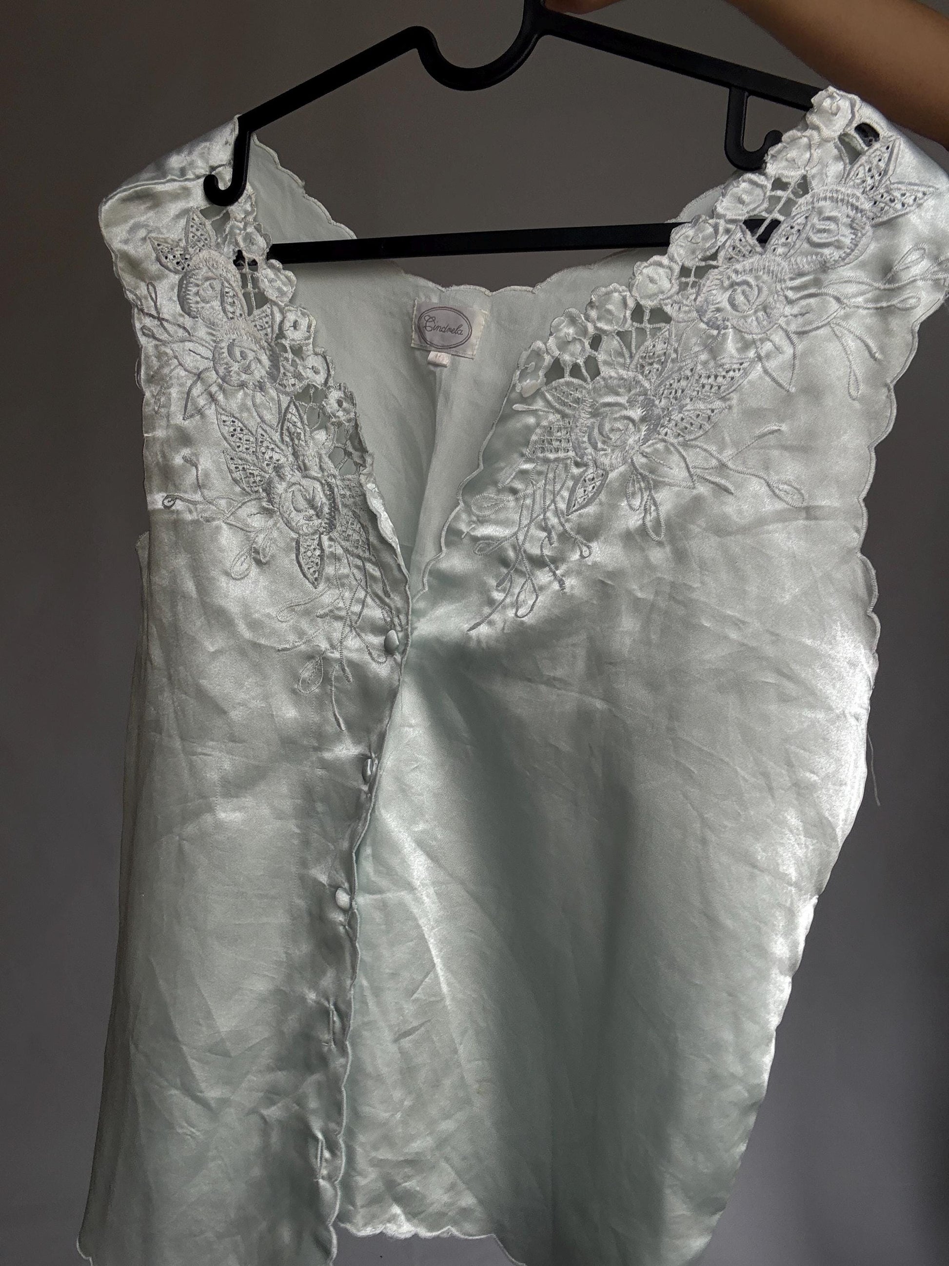 Vintage satin blouse by Cindrela – delicate lace trim & satin buttons – romantic ivory cami top – size 10