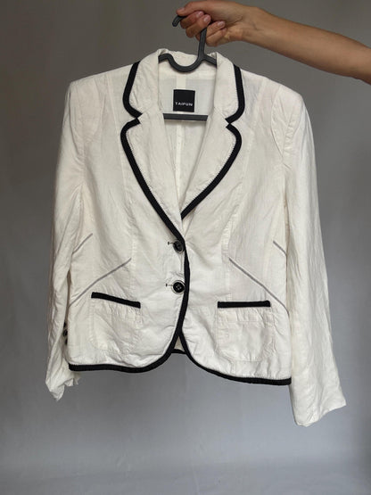 Vintage White Blazer With Black Trim — additional view 8