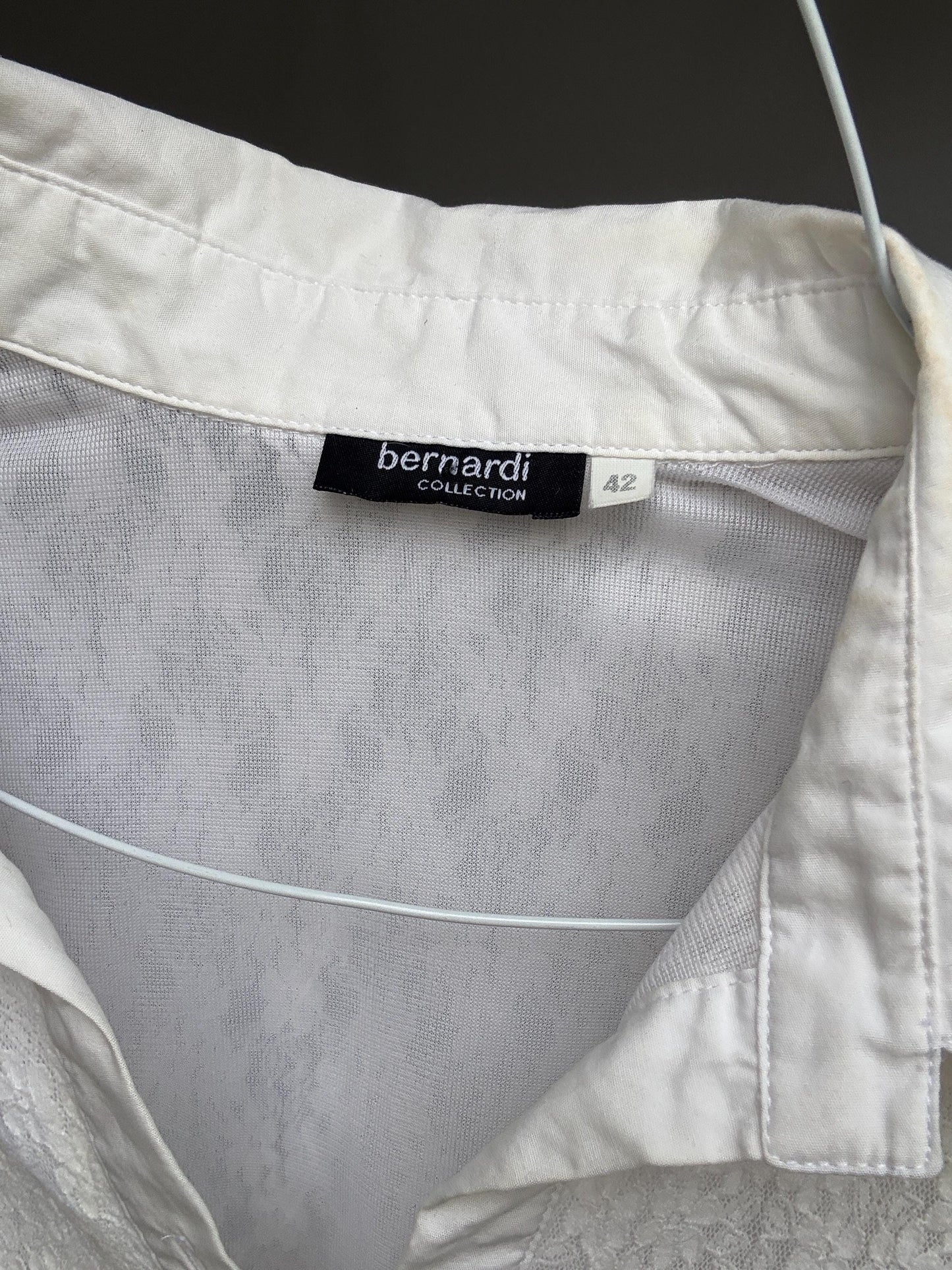 Lace white fitted blouse by Bernardi Collection – vintage size 42 – long sleeve button-up with collar and sheer outer layer