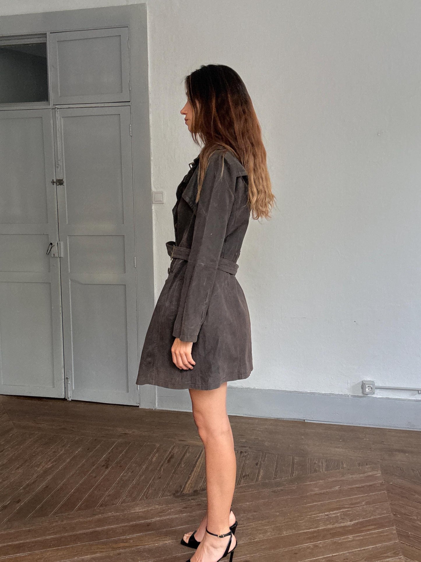 Vintage brown leather trench coat – belted real leather wrap coat D42 fits M, Matrix-inspired, Y2K dark academia femme fatale style