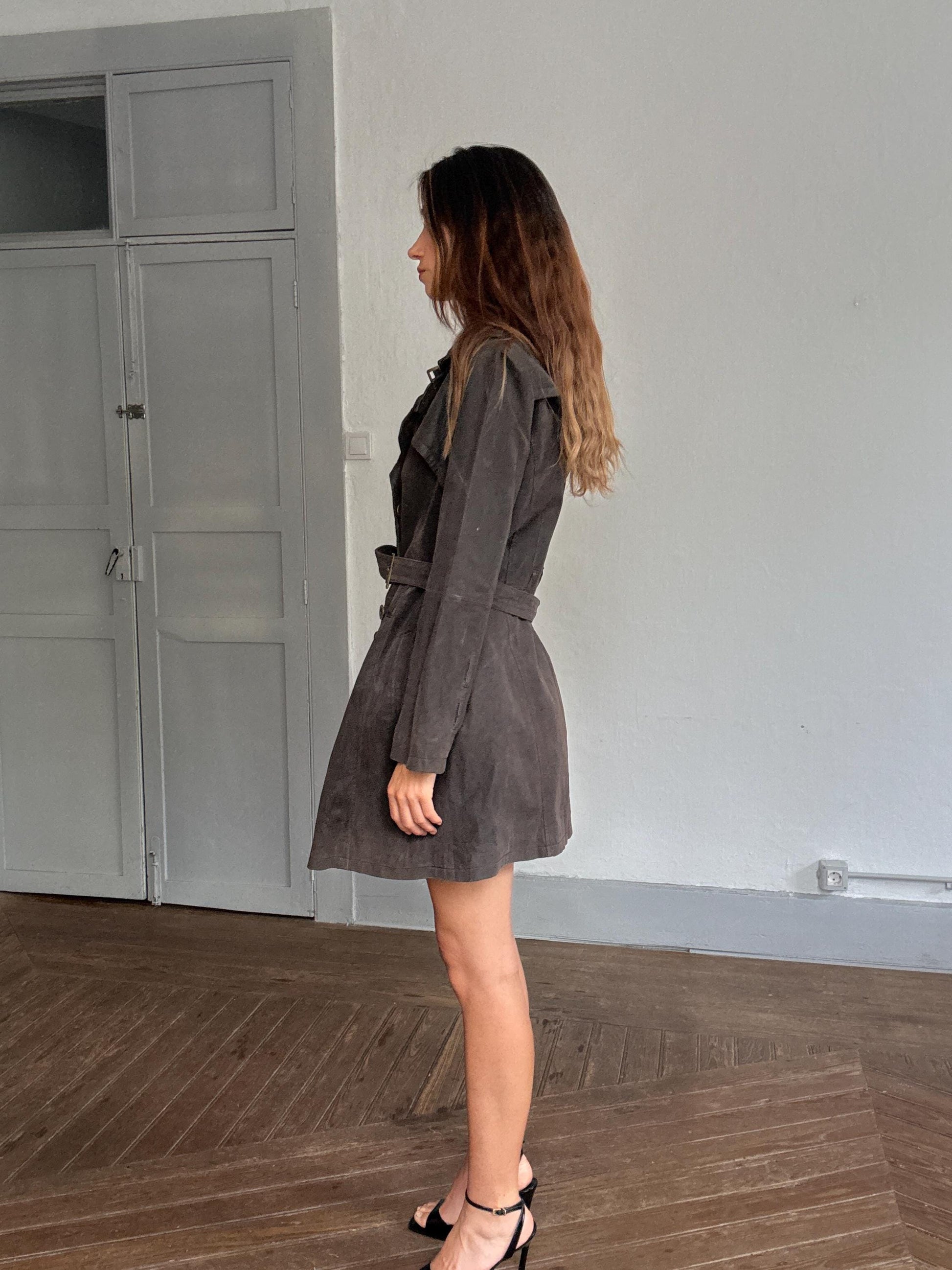 Vintage brown leather trench coat – belted real leather wrap coat D42 fits M, Matrix-inspired, Y2K dark academia femme fatale style