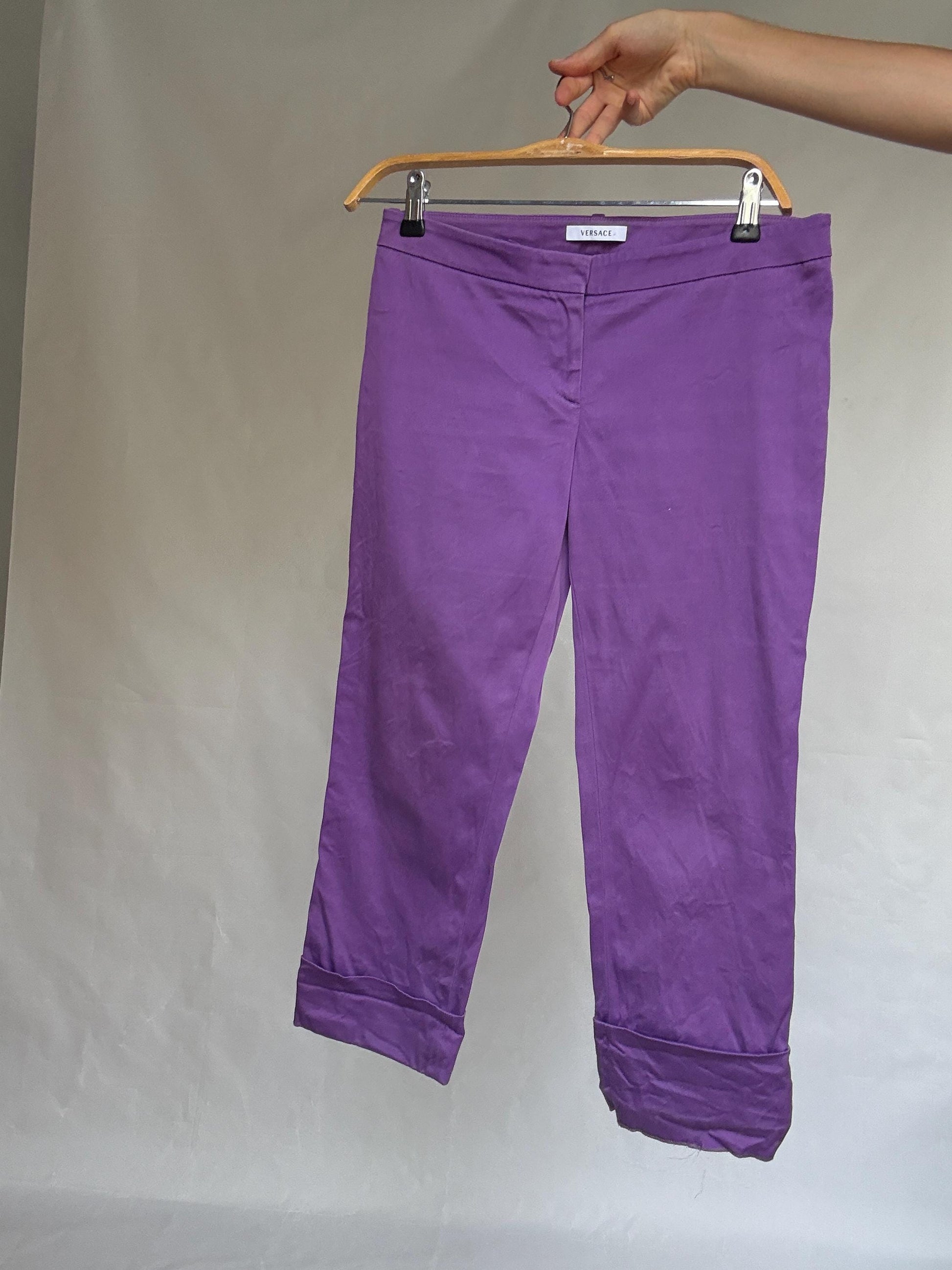 Versace purple cropped pants – size IT 40 – made in Italy – slim fit cotton – rare vintage designer trousers