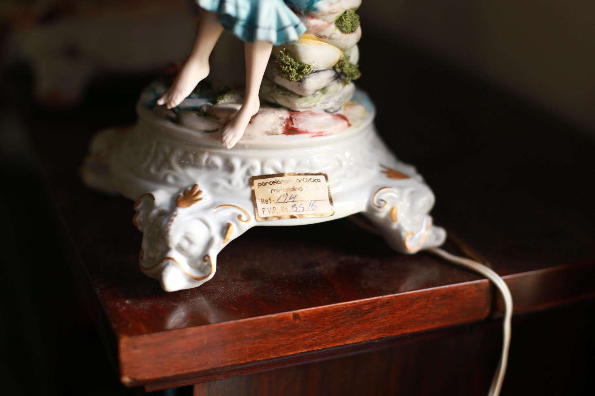 Rare Fornili vintage porcelain lamp – floral figurine table light with pierced shade & gold luster – signed, E27 bulb, US plug