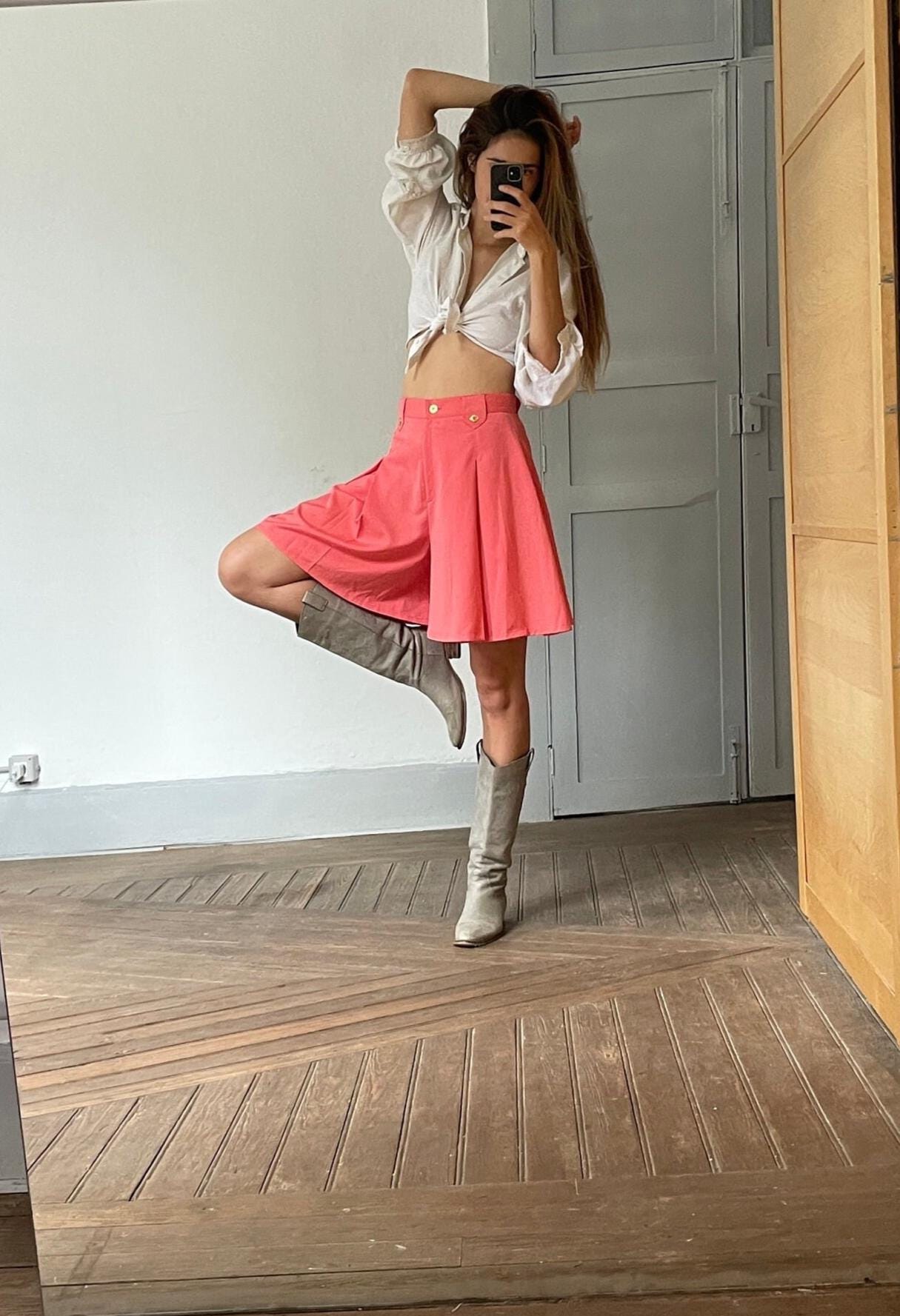 True vintage pink charlot short, Elegant Vibrant pants from the 70s