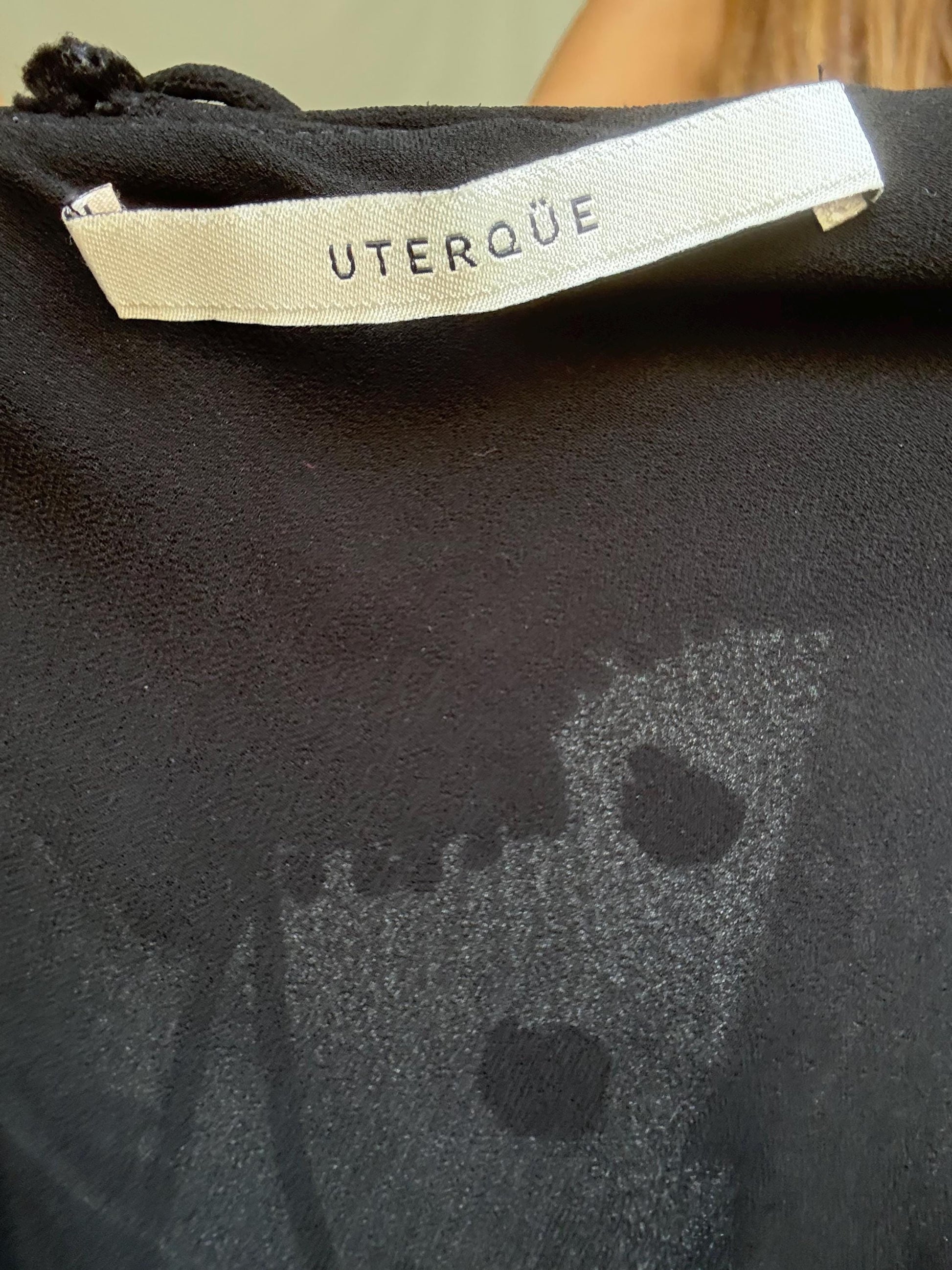 Uterqüe black blouse with ruffled back tie, textured dot fabric, romantic v-neck top with side zip, size M