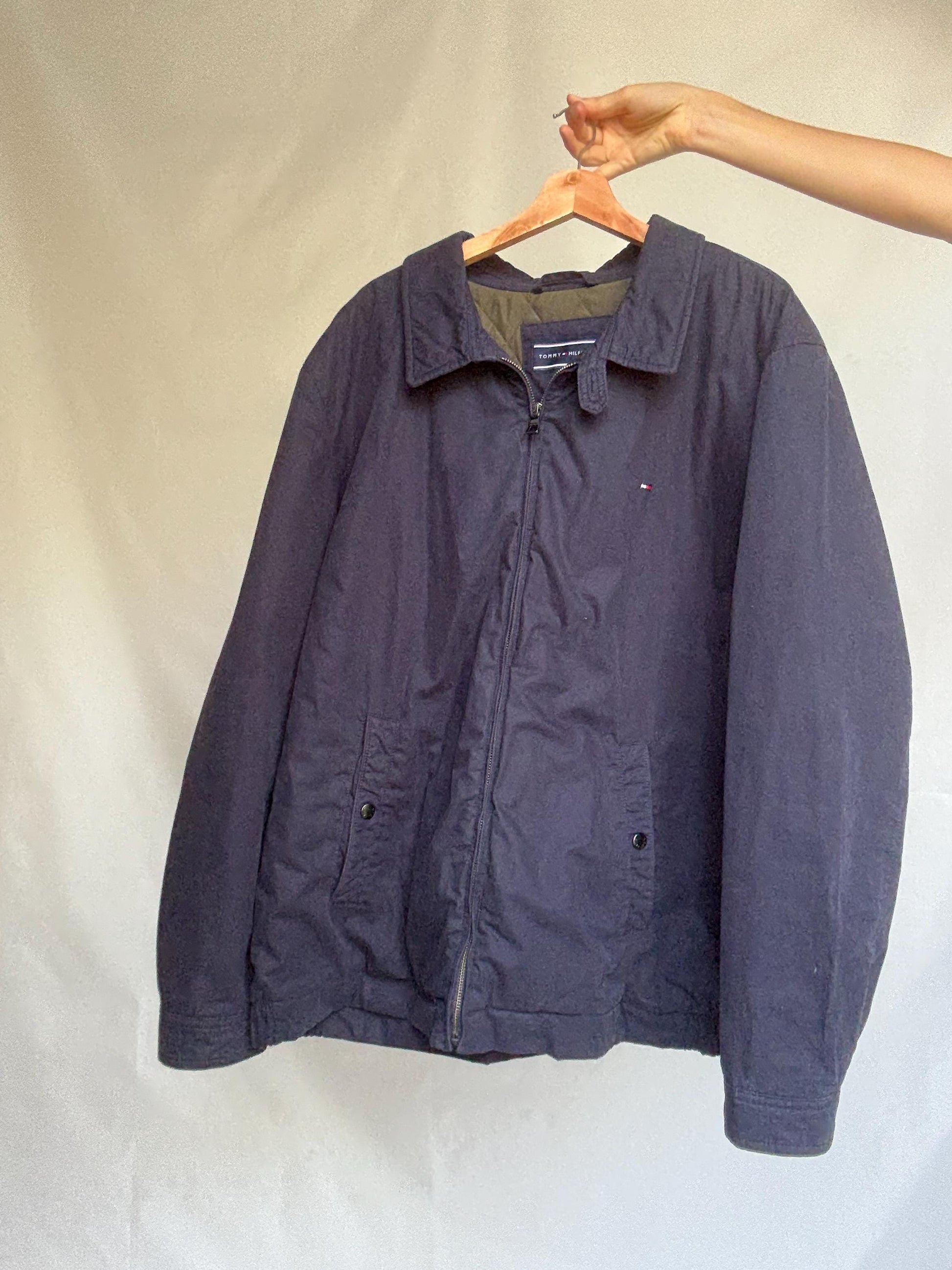 Vintage Tommy Hilfiger 4XLT Padded Jacket – Navy Blue | Oversized Outerwear with Quilted Lining