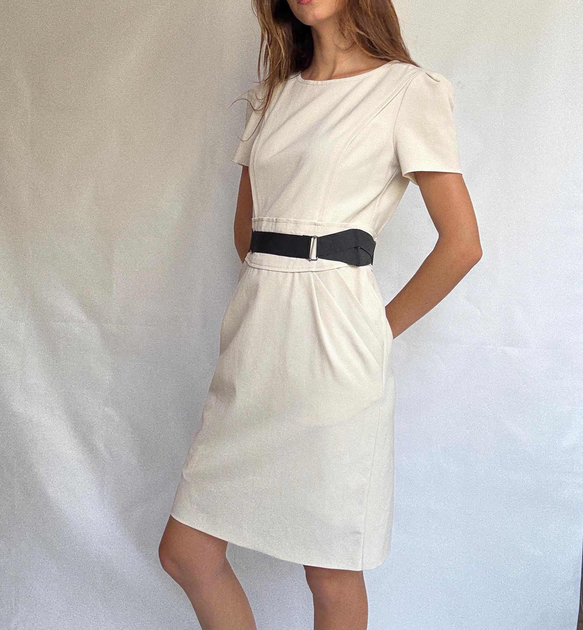 Luxury Designer Alberta Ferretti Cream Dress – Philosophy Line – Elegant white and black Minimalist Midi with Pockets – Size M