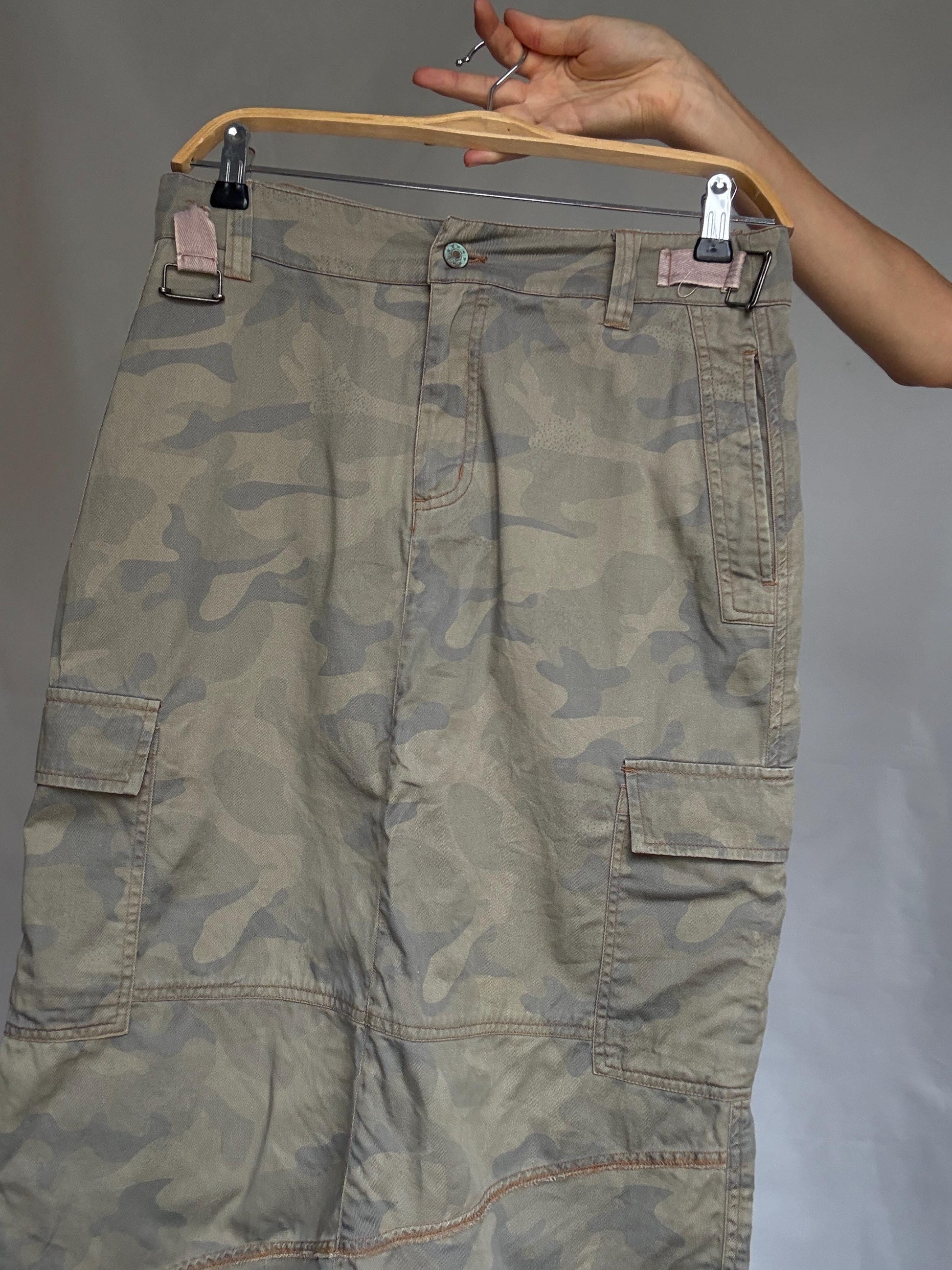 Y2K Army Girl Camo Midi Skirt | Adjustable Waist Cargo Skirt | 2000s Military Style Streetwear | Grunge Utility Skirt in Cotton | S/M