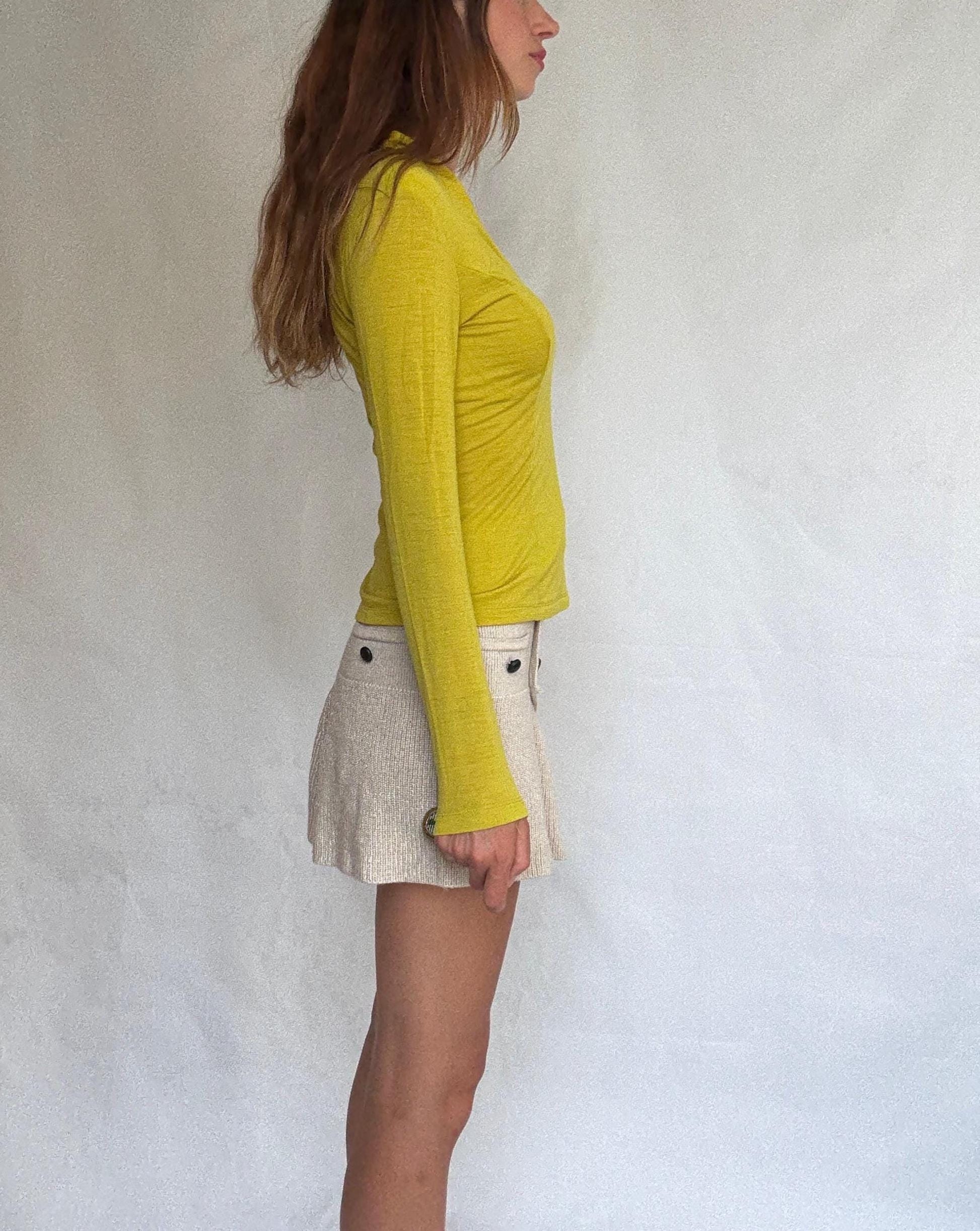 Angelo Marani top size 44 – stretch wool blend long sleeve V-neck fitted blouse in acid green minimalist Italian vintage style
