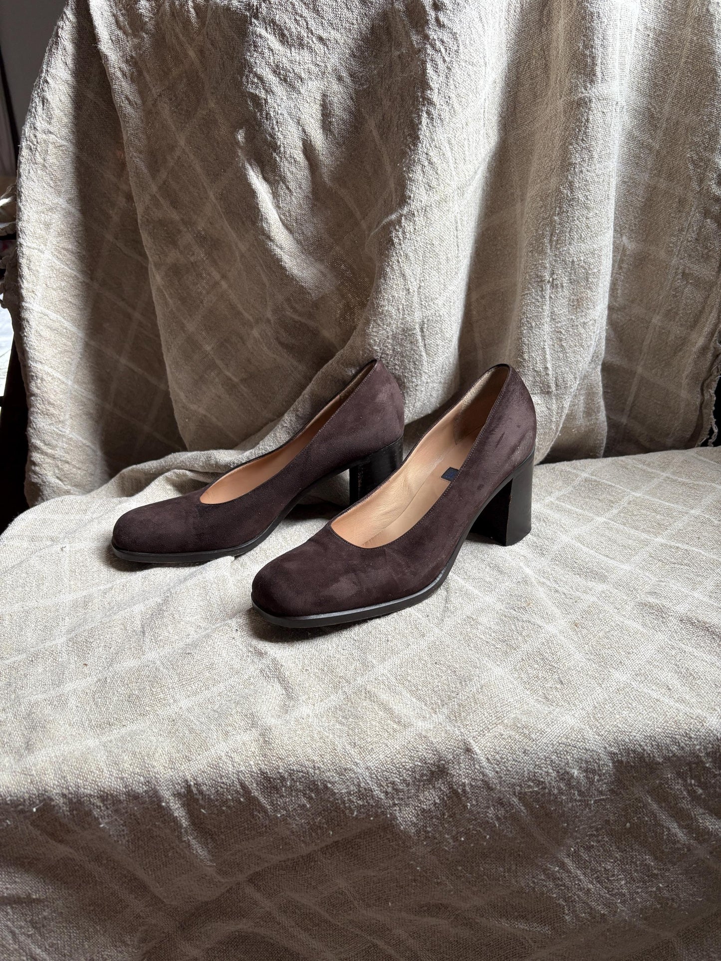 Vintage Chocolate Brown Suede Leather Pumps