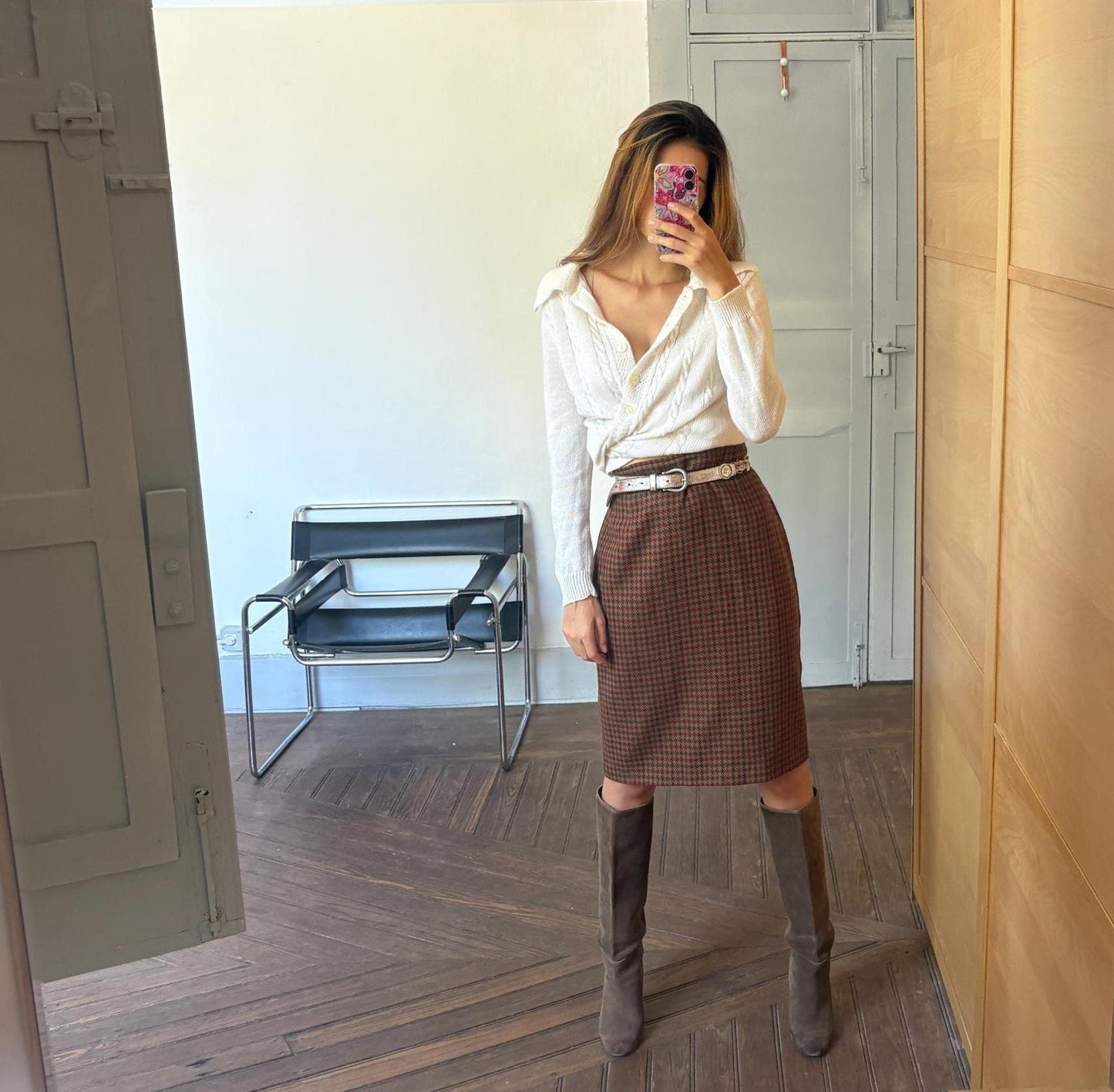 Vintage brown houndstooth wool midi skirt. Retro plaid high waist pencil skirt