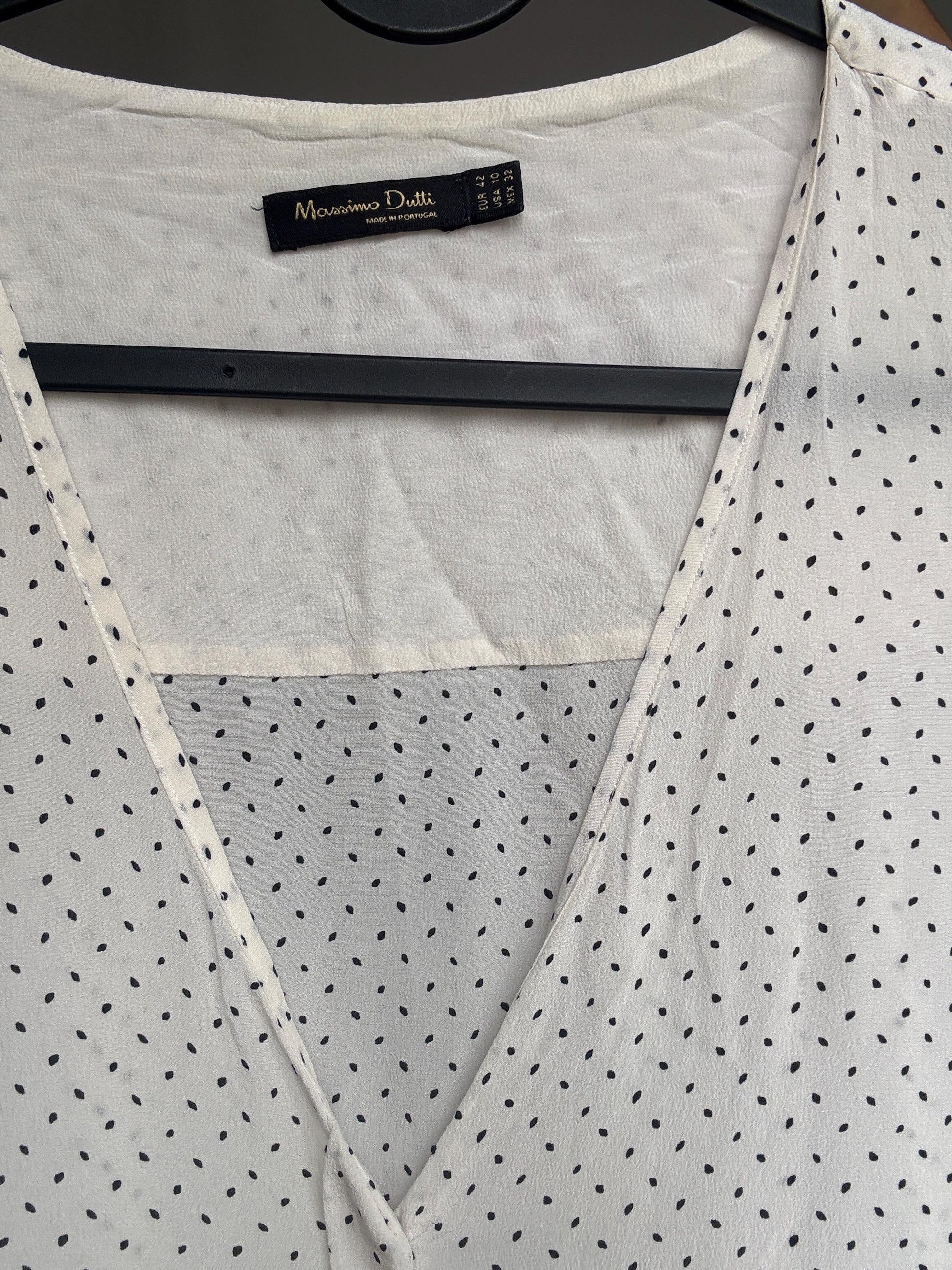 Massimo Dutti white blouse EUR 42 – minimalist polka dot button-up – soft draped fit – feels like viscose or polyester