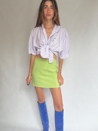 Striped short sleeve blouse with hand embroidery – size 44 – button-up shirt with unique stitched detail – feels synthetic