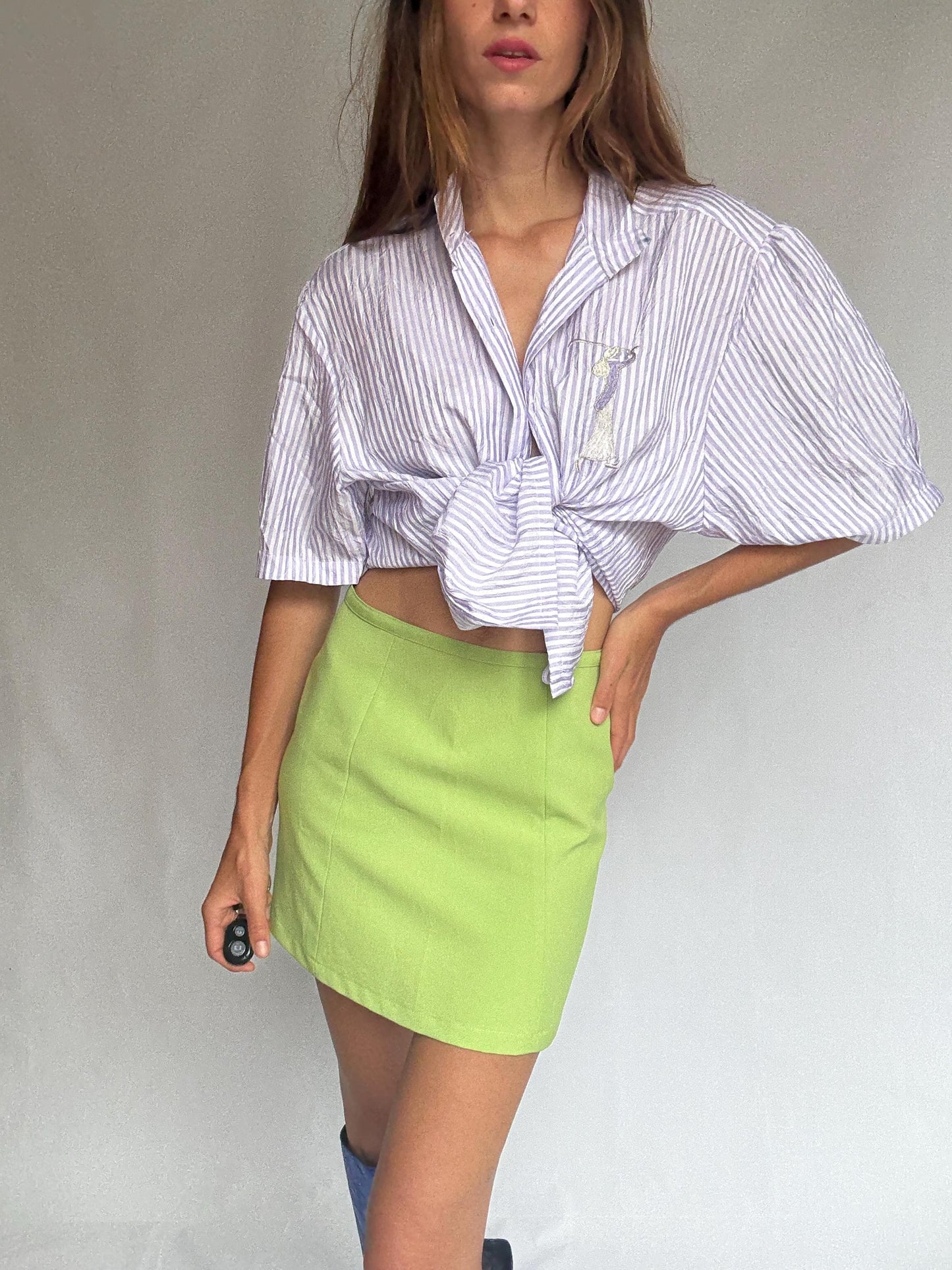 Striped short sleeve blouse with hand embroidery – size 44 – button-up shirt with unique stitched detail – feels synthetic