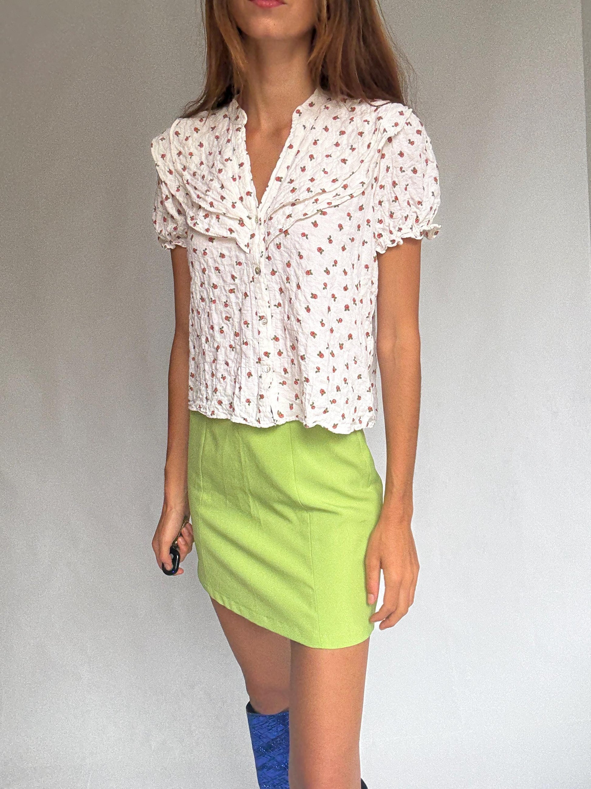 Vintage floral cotton blouse – ruffled collar puff sleeve top with cherry print – button up shirt – no tag – best for XS–S fit