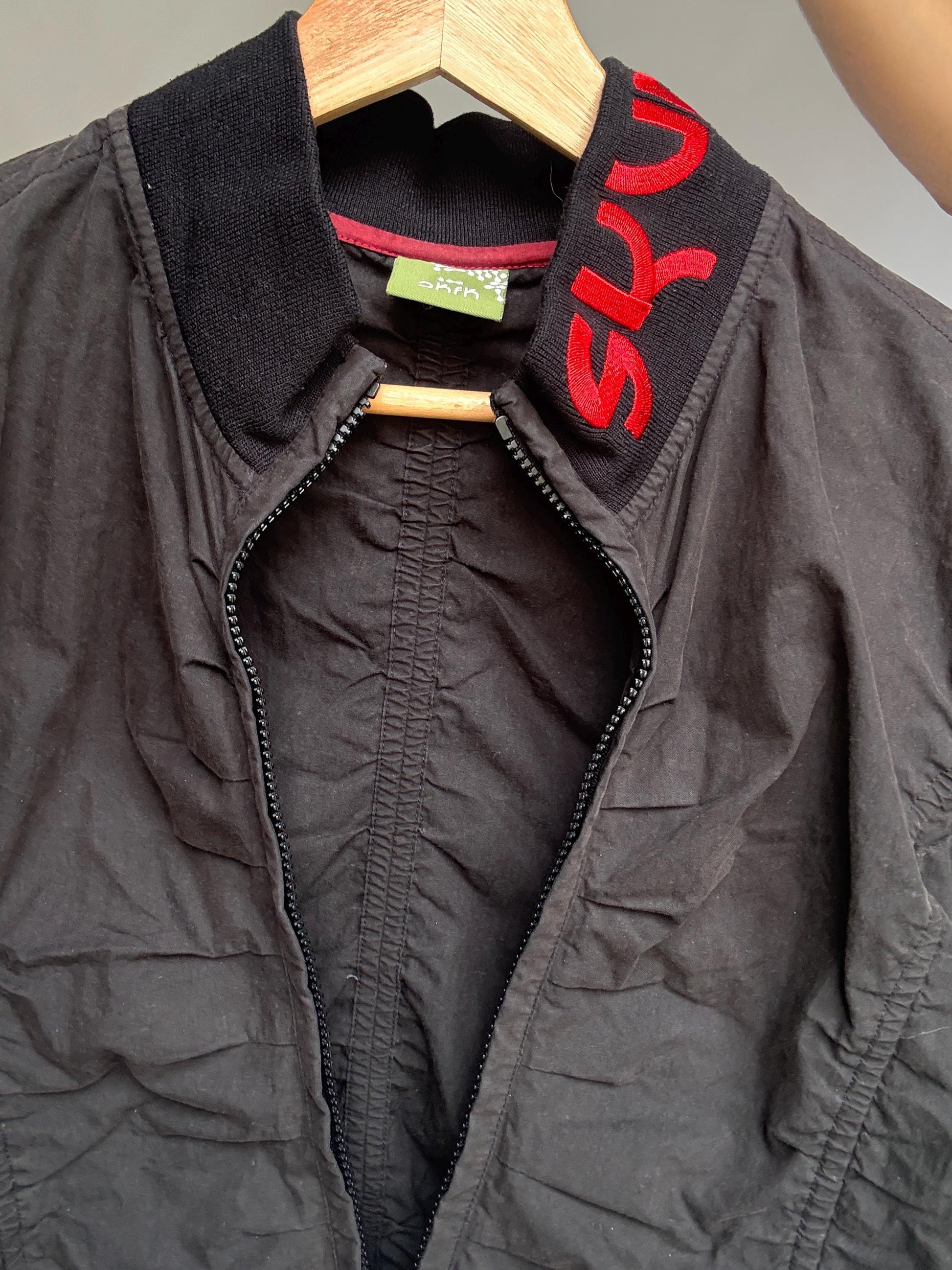 Skunkfunk zip-up bomber jacket – ruched black jacket in cotton blend – YKK zipper – sustainable design from the Basque Country