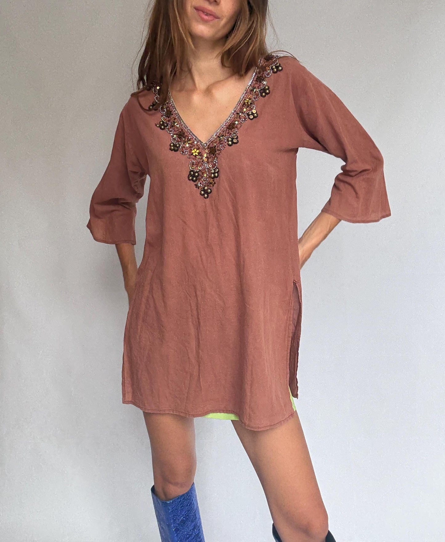 Beaded embellished cotton tunic by Hugo Samuel – rust brown boho v-neck top – 100% cotton – labeled L – detailed neckline