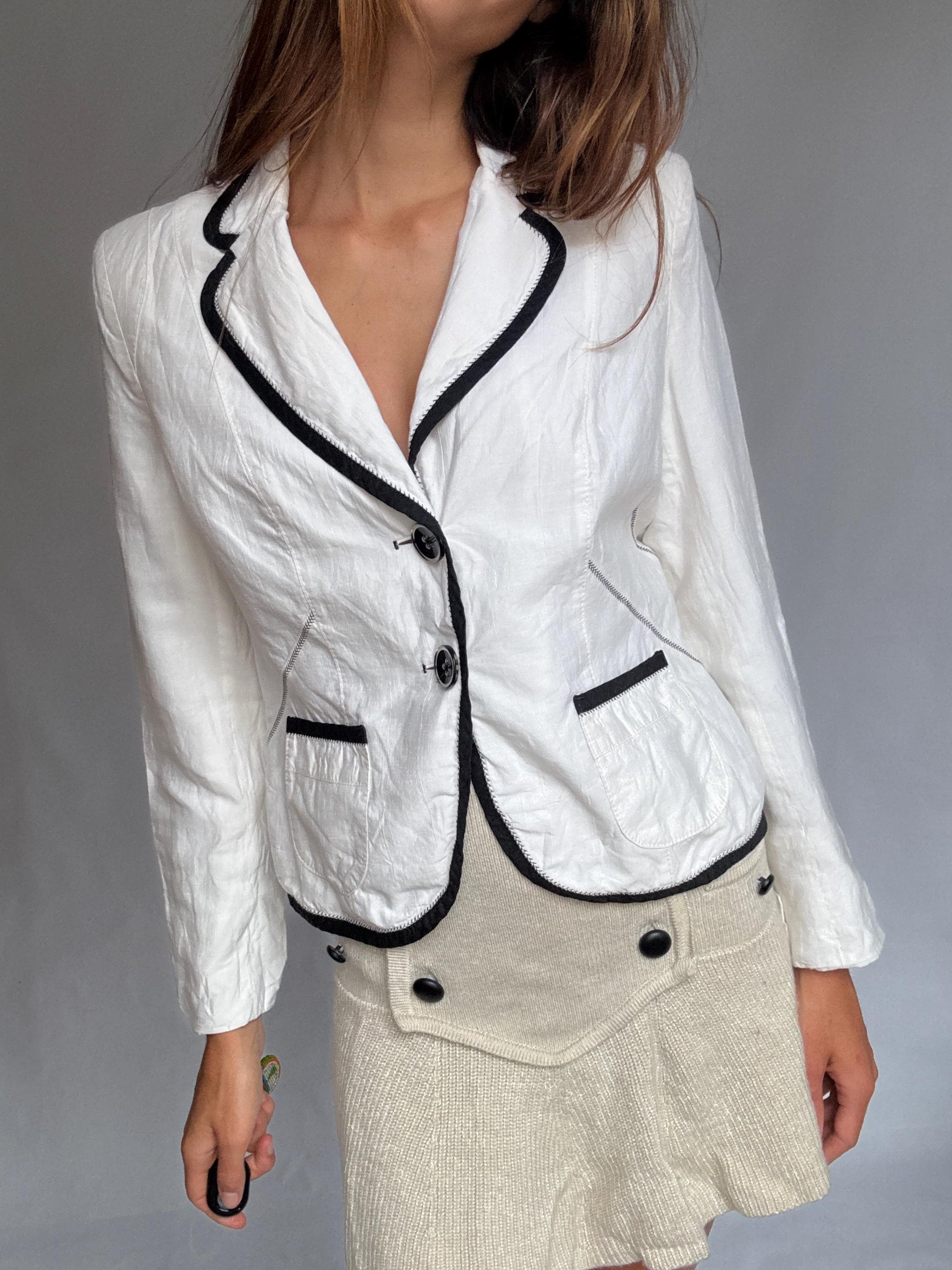 Vintage style Taifun white blazer with black trim, tailored fit & contrast edges, Elegant formal wedding guest jacket, Parisian style