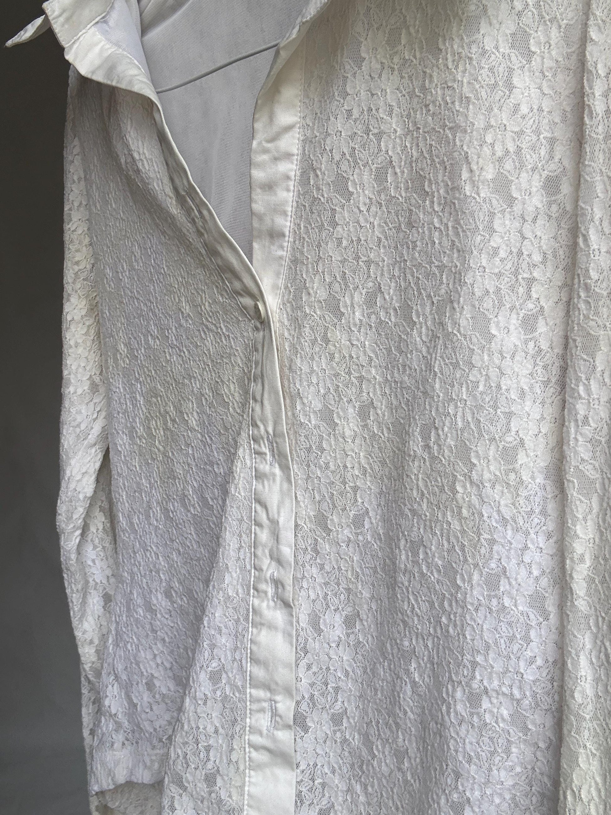 Lace white fitted blouse by Bernardi Collection – vintage size 42 – long sleeve button-up with collar and sheer outer layer