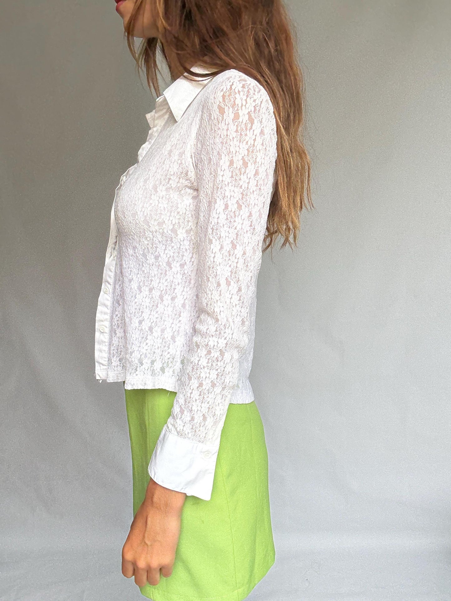 Lace white fitted blouse by Bernardi Collection – vintage size 42 – long sleeve button-up with collar and sheer outer layer