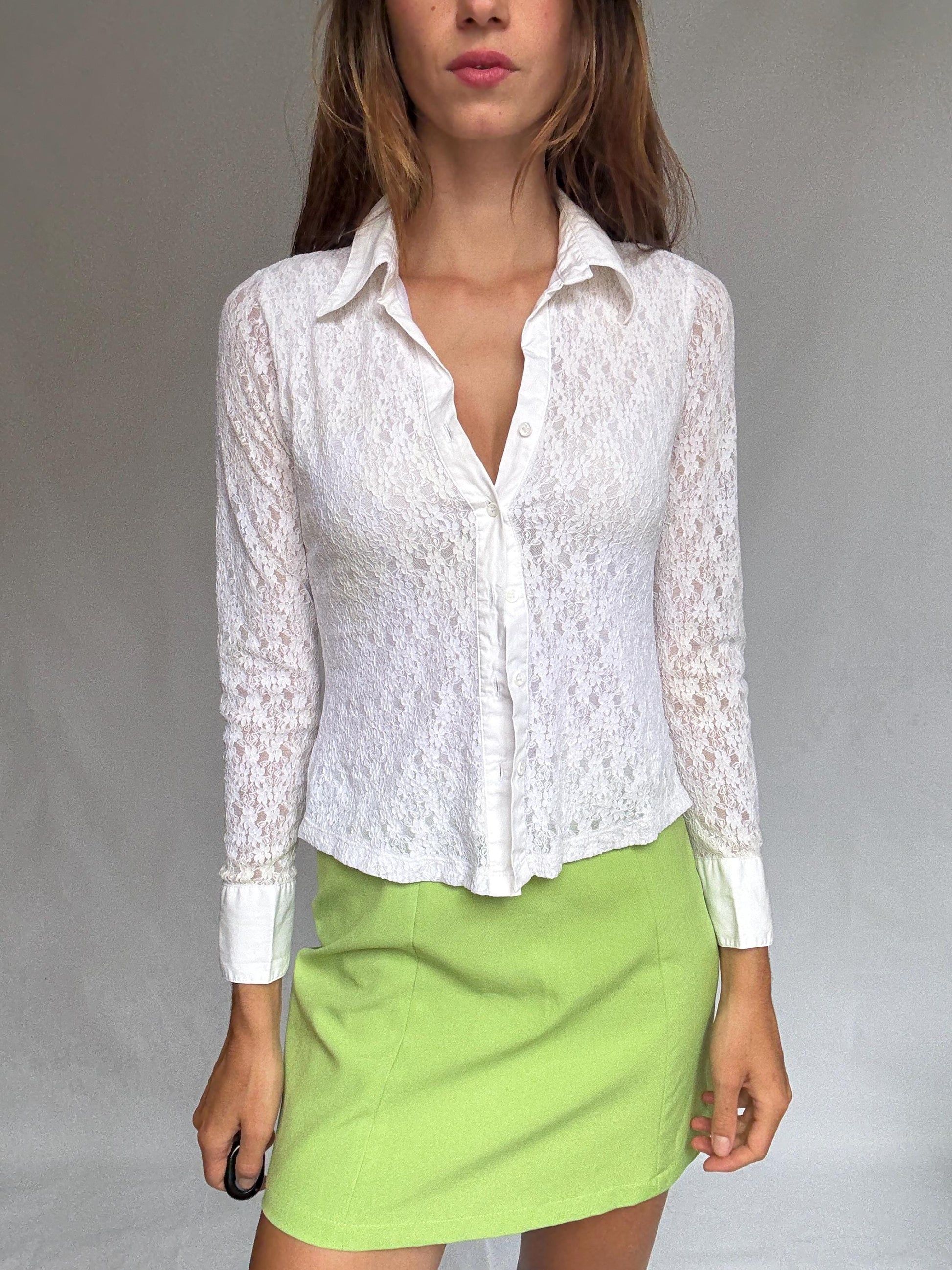 Lace white fitted blouse by Bernardi Collection – vintage size 42 – long sleeve button-up with collar and sheer outer layer