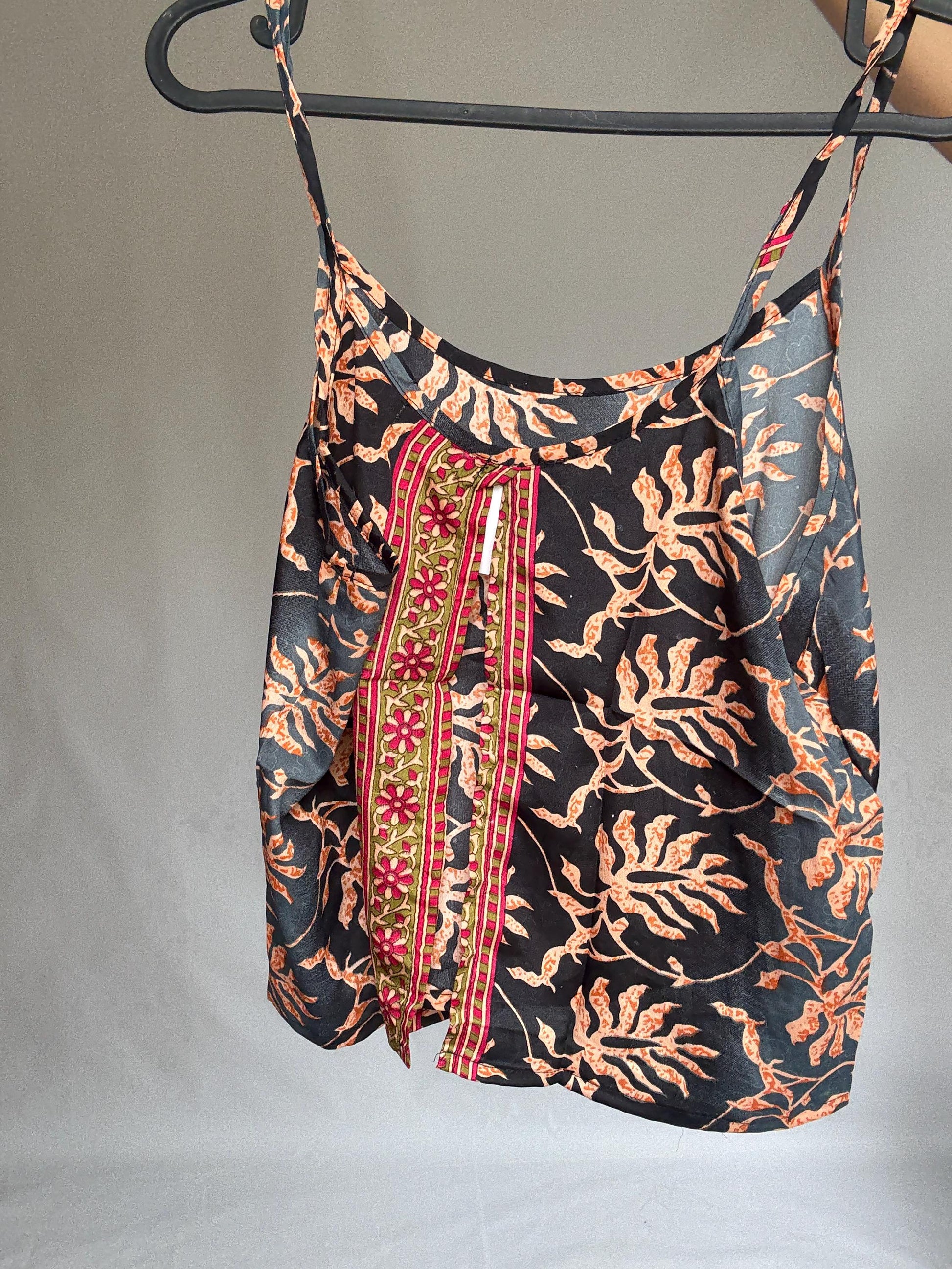 Boho silk camisole top – tropical floral embroidery, open front cut, Coachella-style festival look, 70% silk, fits size S/M, Y2K vibe