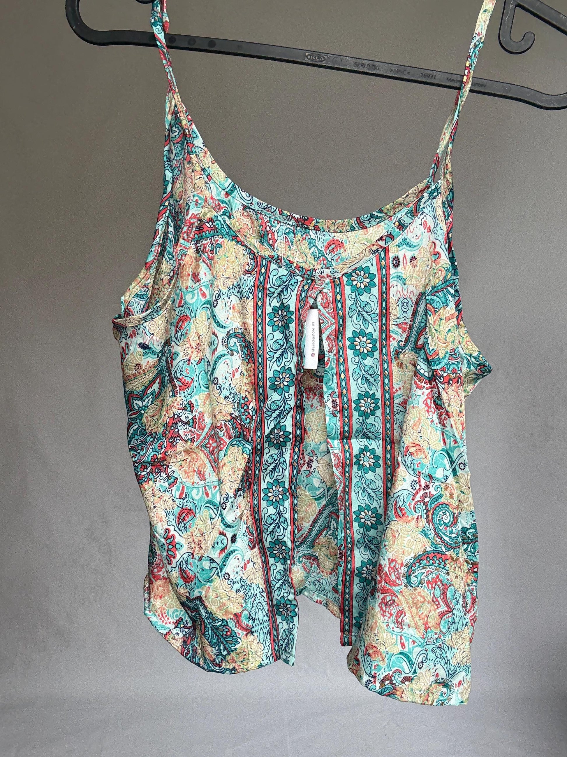Boho silk camisole top – tropical floral embroidery, open front cut, Coachella-style festival look, 70% silk, fits size S/M, Y2K vibe