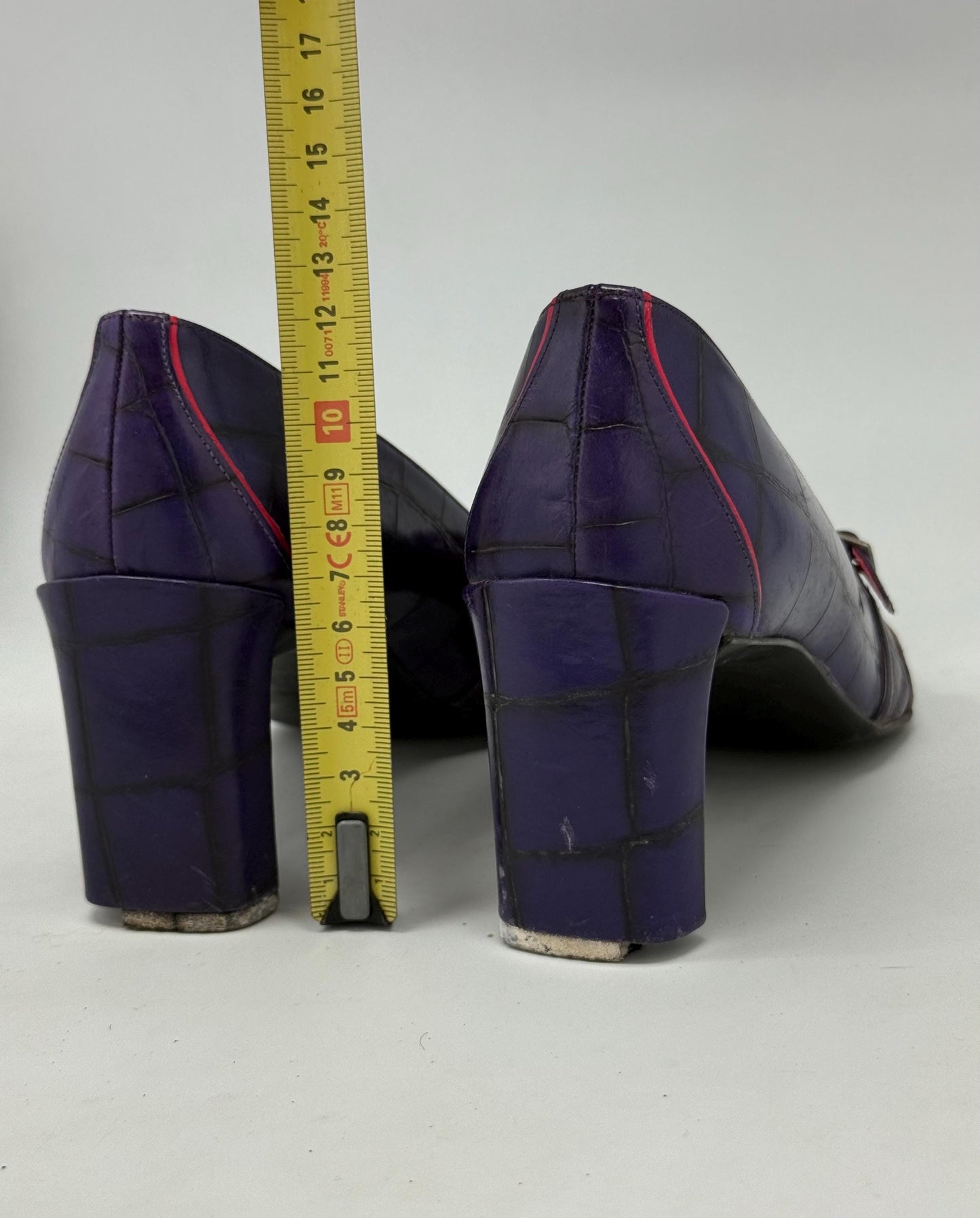 DKNY T-strap vintage heels – shiny orchid real leather – size 7.5 – made in Spain – Y2K designer shoes – retro pointed toe – 7cm heel