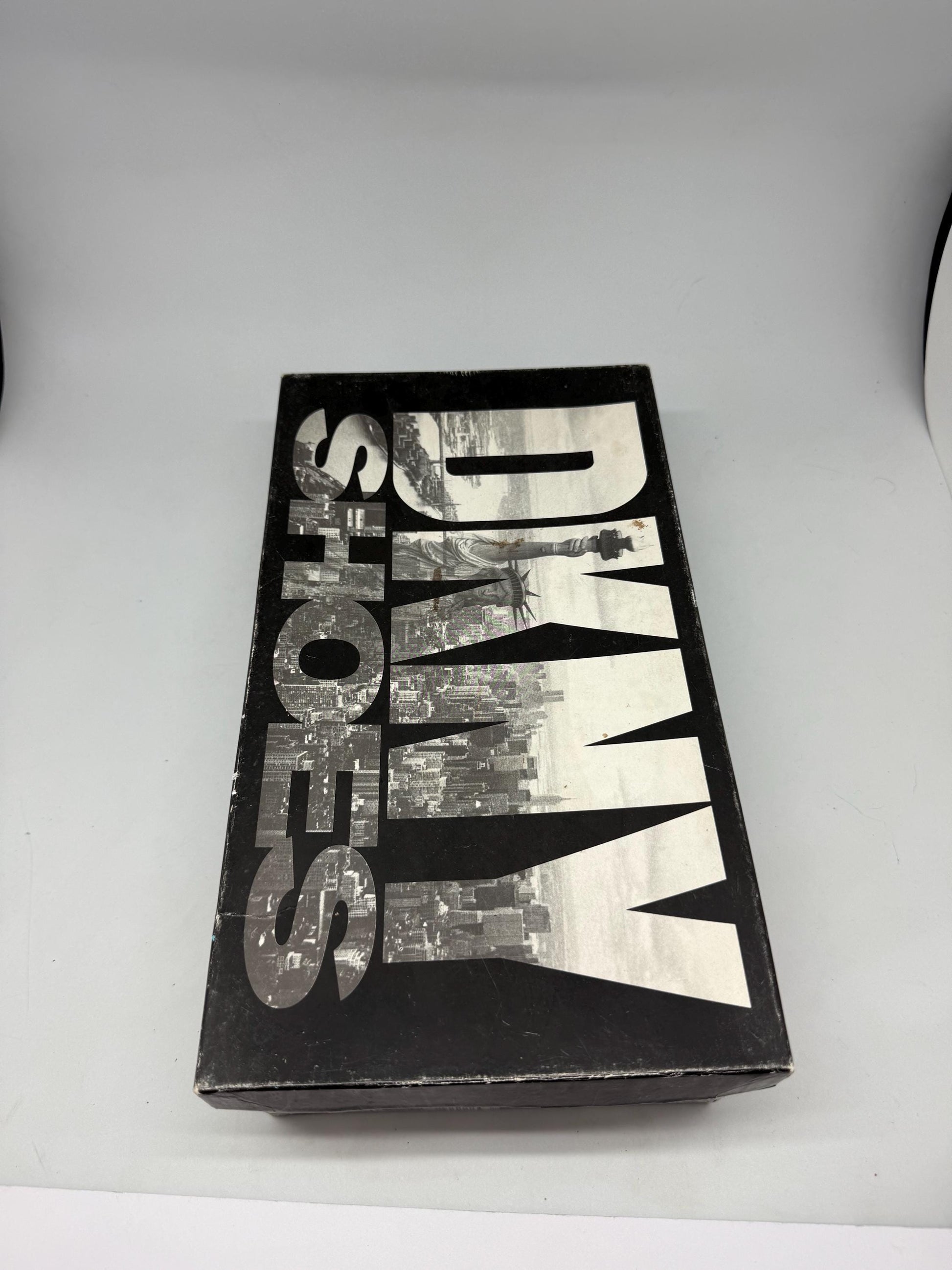 DKNY T-strap vintage heels – shiny orchid real leather – size 7.5 – made in Spain – Y2K designer shoes – retro pointed toe – 7cm heel