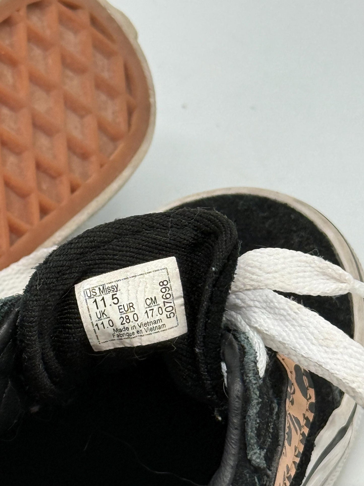 Vans Old Skool Kids Sneakers – US 11.5 – Leopard Print Side Stripe – Black Suede Trainers – Classic Skate Shoes – EU 28